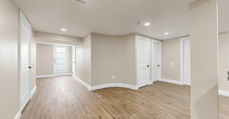 6 Mcquarrie Lane, Vaughan, ON, L6A 1A3 - 32