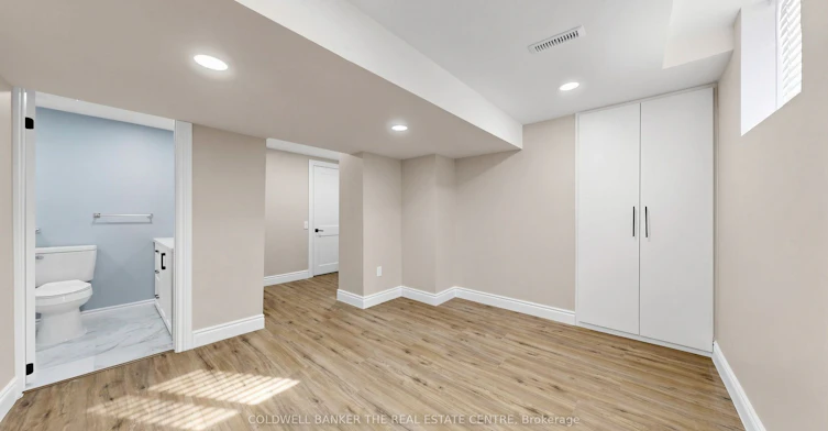 6 Mcquarrie Lane, Vaughan, ON, L6A 1A3 - 36