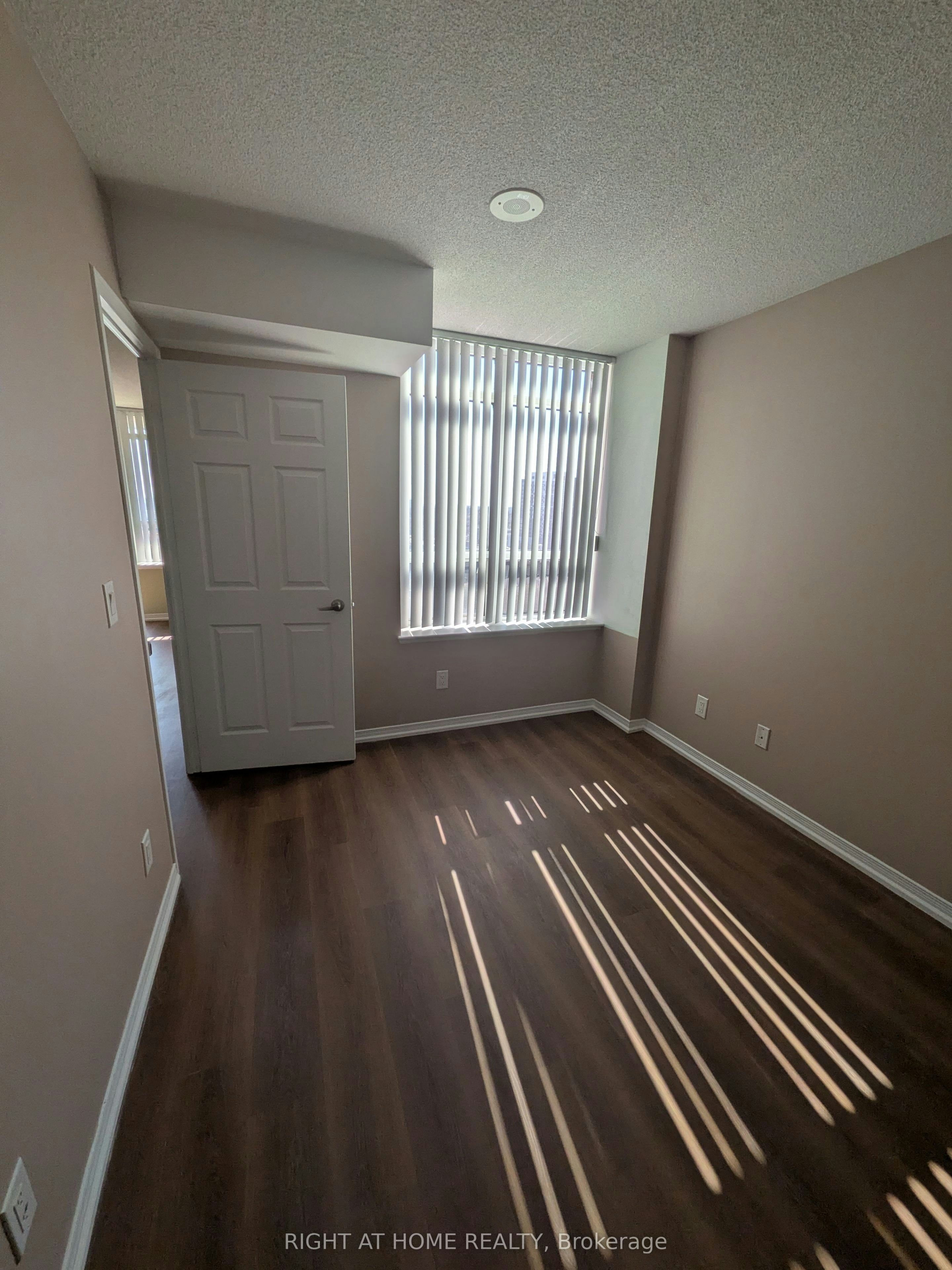 910-75 King William Crescent, Richmond Hill, ON, L4B 0C1 - 13