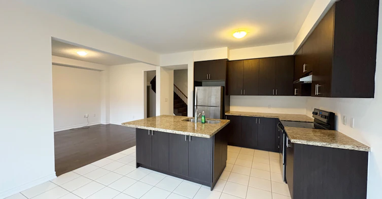 1528 Mcroberts Crescent, Innisfil, ON, L9S 0J9 - 2
