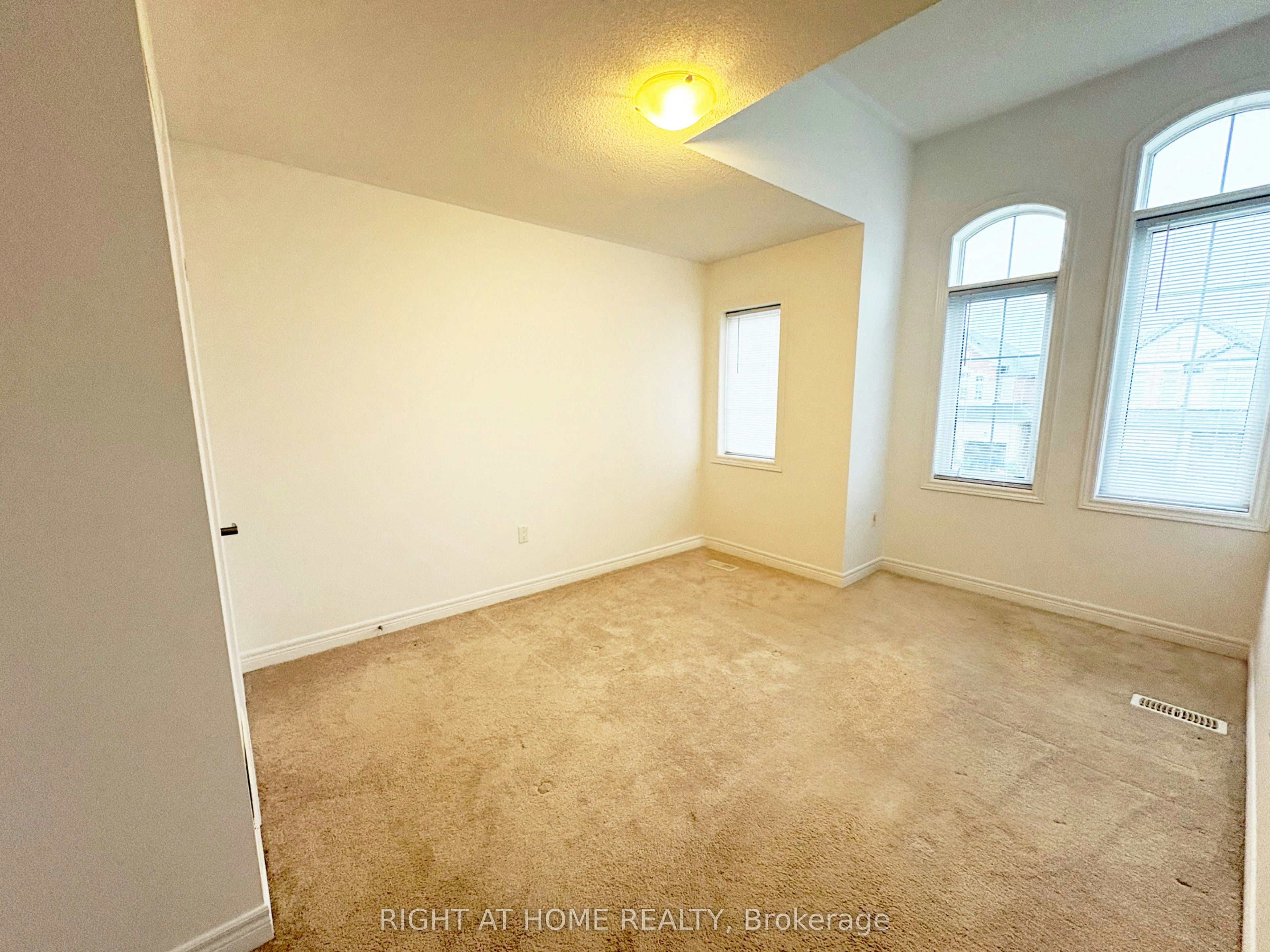1528 Mcroberts Crescent, Innisfil, ON, L9S 0J9 - 12