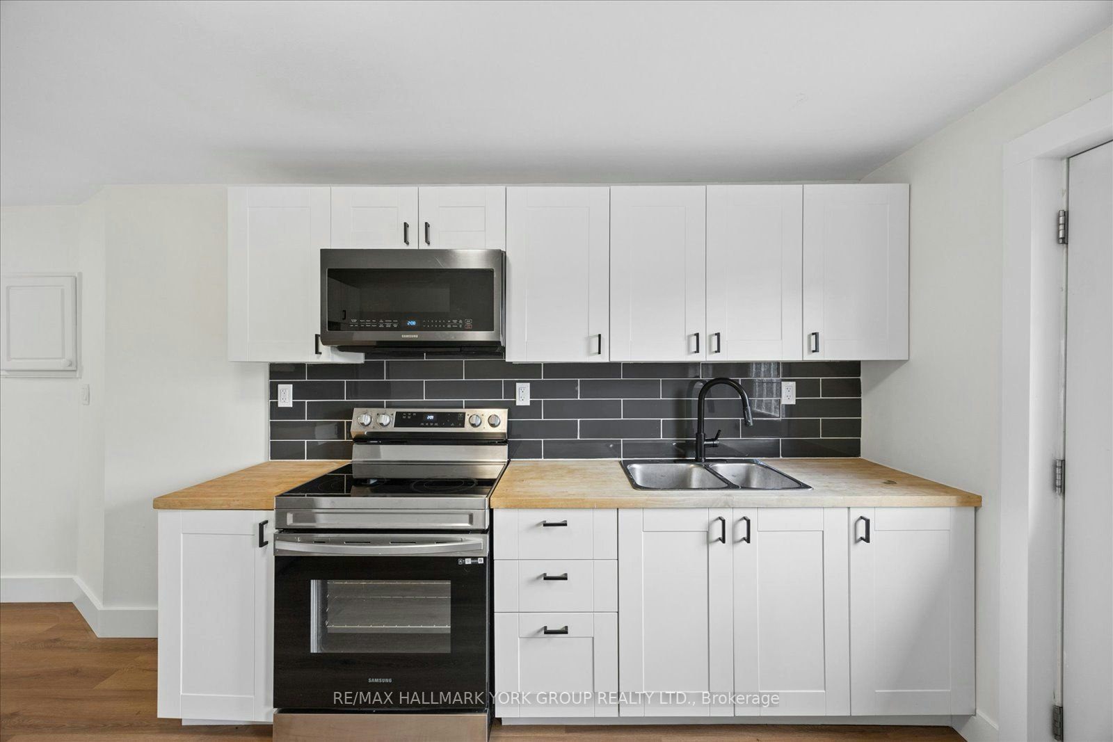#4-118 High Street, Georgina, ON, L0E 1R0