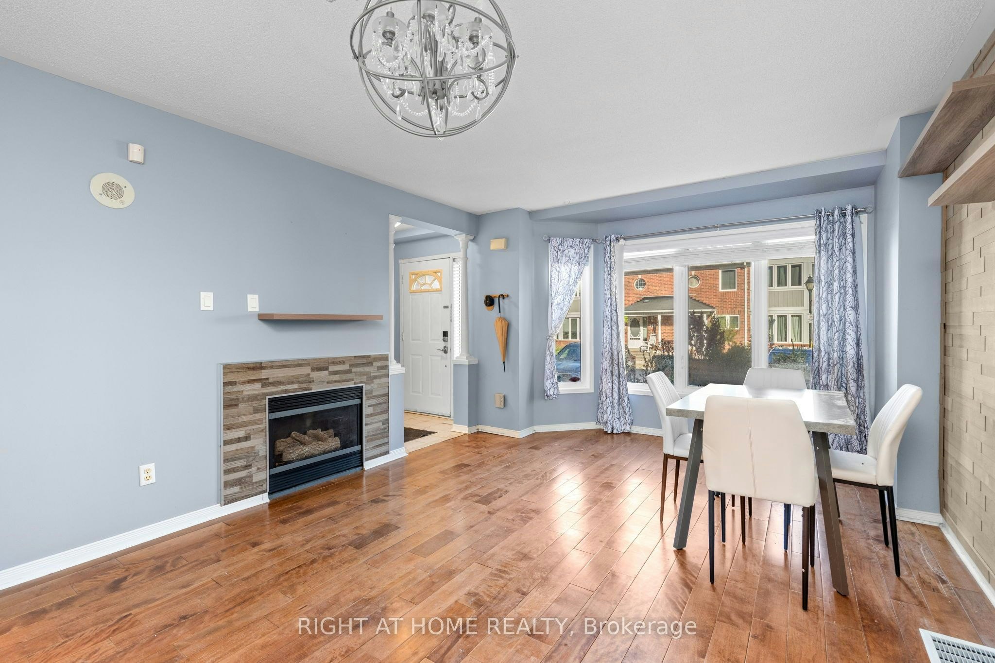 176-18 Clark Avenue W, Vaughan, ON, L4J 8H1 4