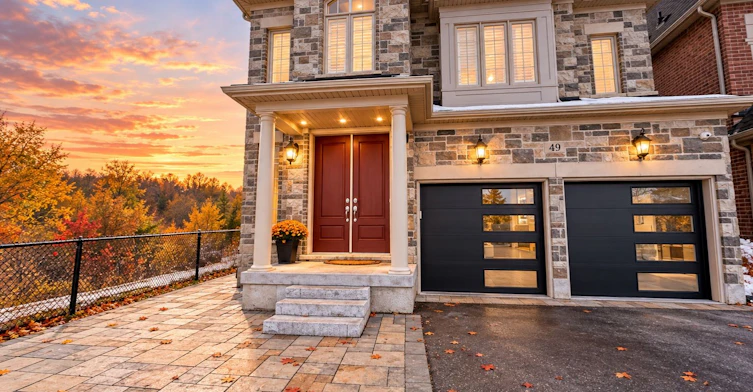 Lower-49 Roy Harper Avenue, Aurora, ON, L4G 0V4