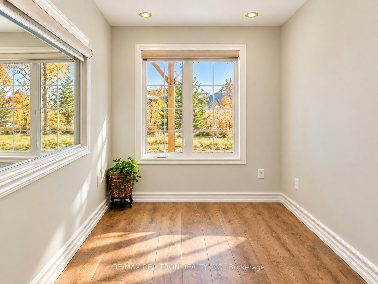 Lower-49 Roy Harper Avenue, Aurora, ON, L4G 0V4 - 3