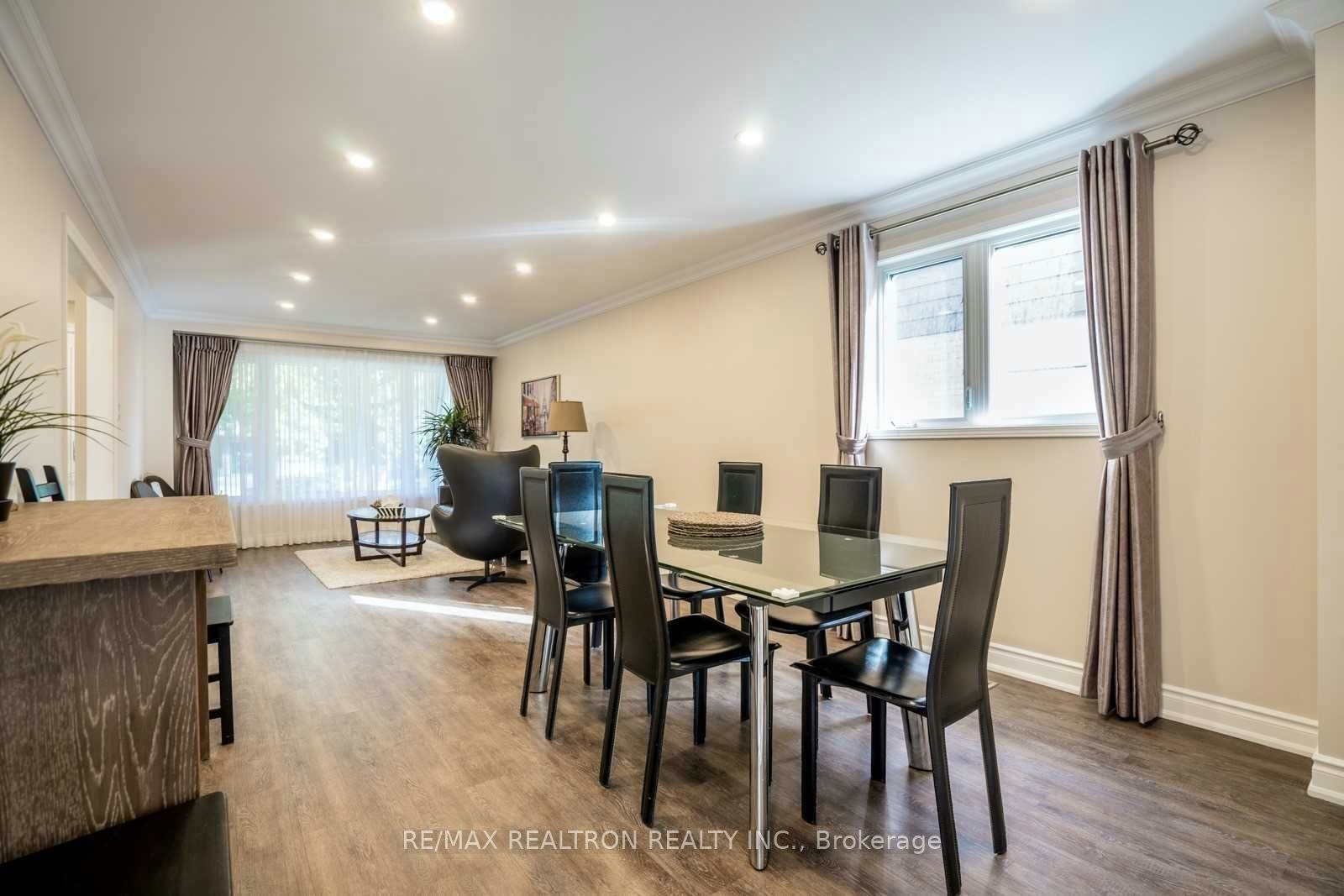 21 Ferrah Street, Markham, ON, L3R 1N6 - 4