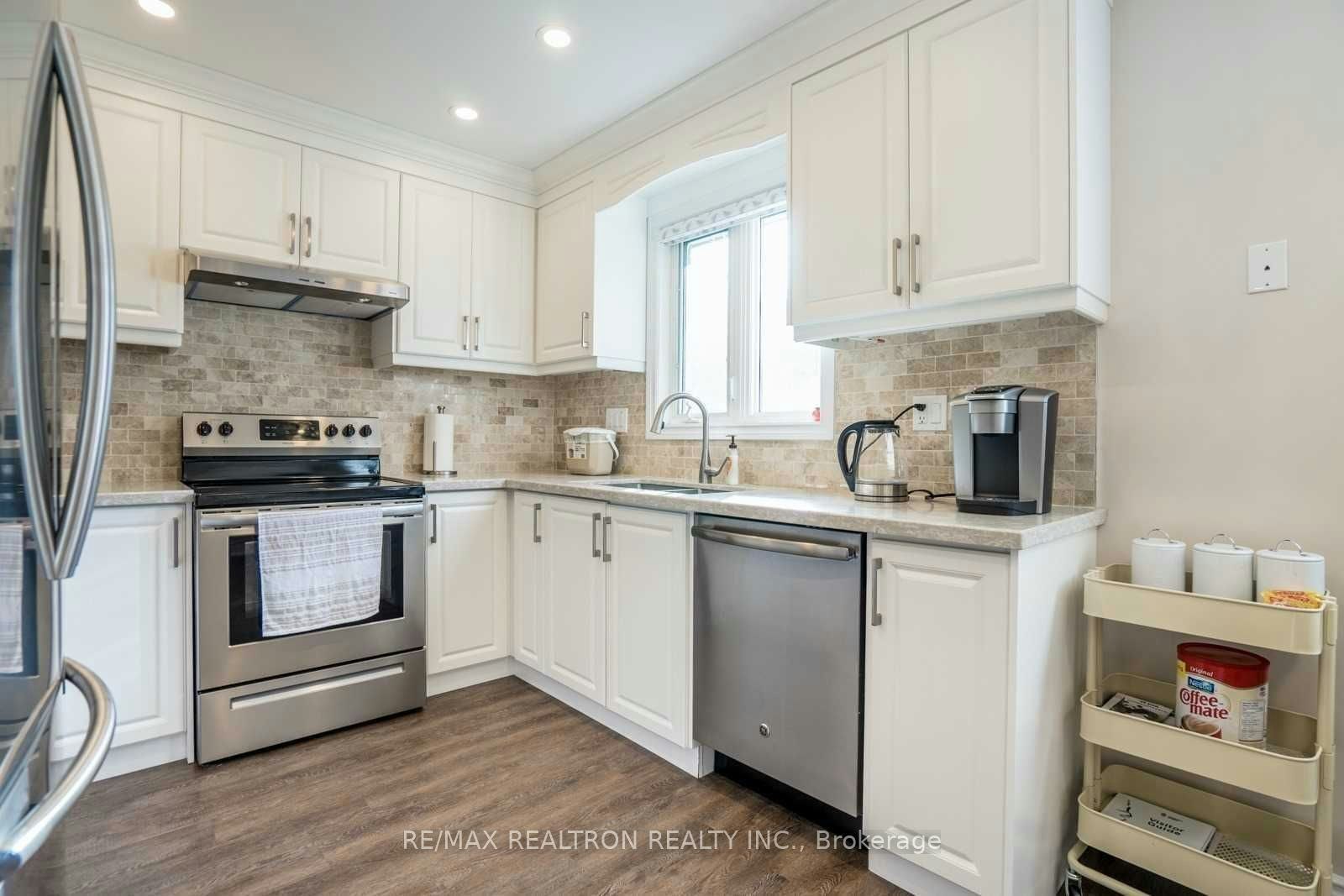 21 Ferrah Street, Markham, ON, L3R 1N6 - 5