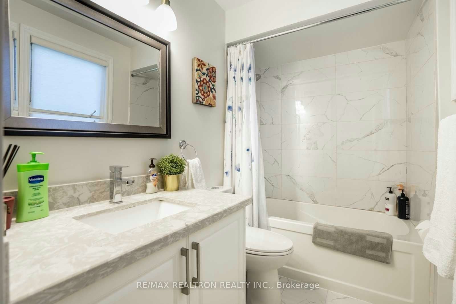 21 Ferrah Street, Markham, ON, L3R 1N6 - 11