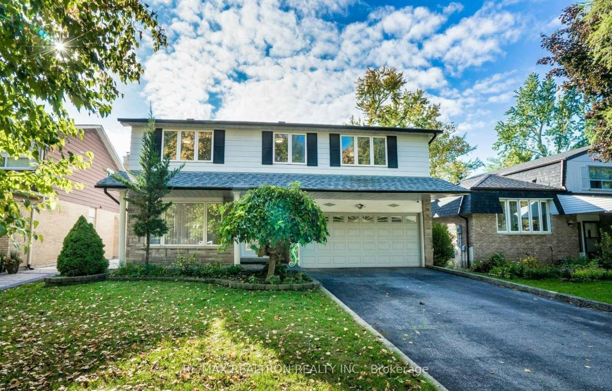 21 Ferrah Street, Markham, ON, L3R 1N6
