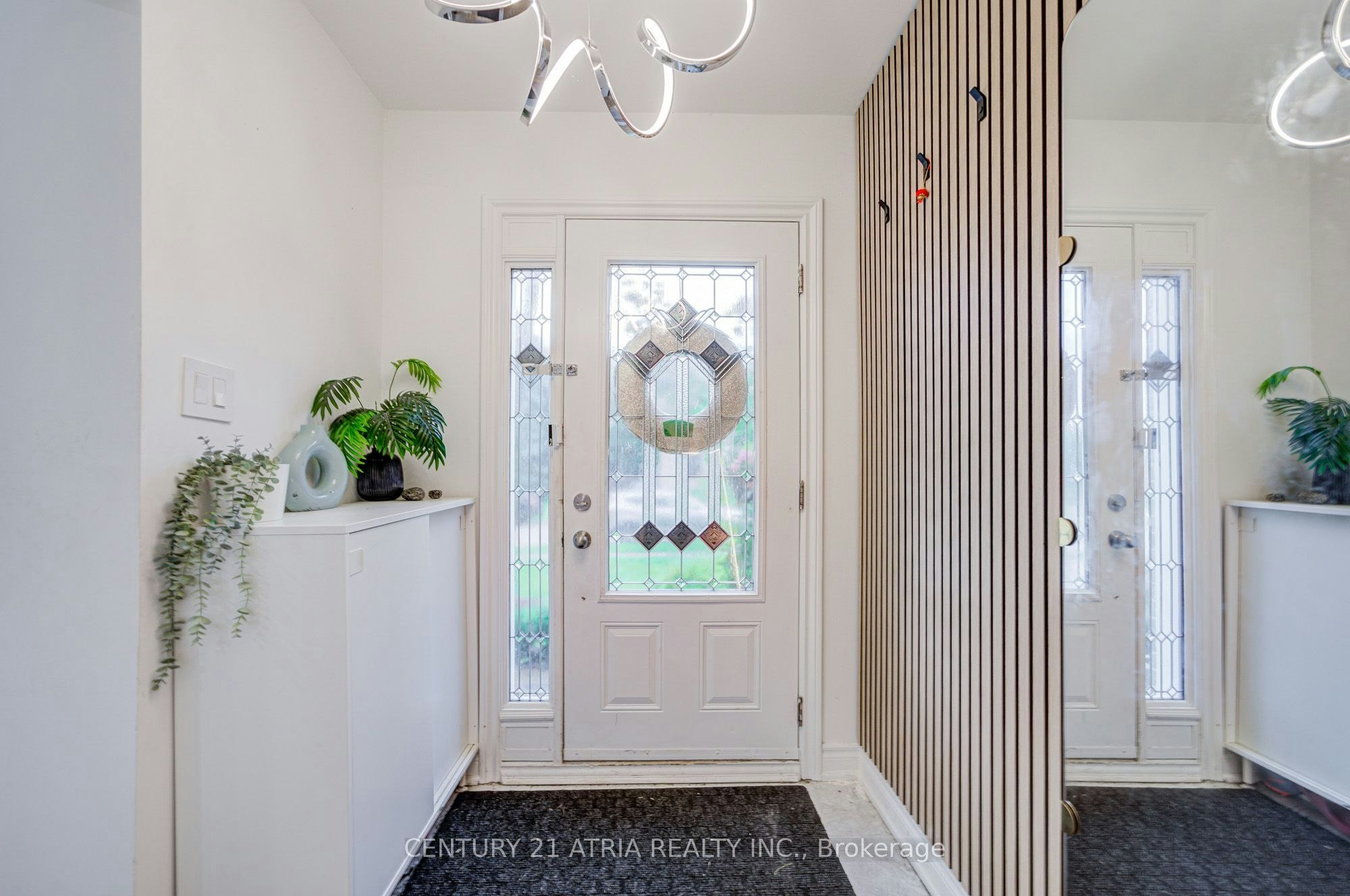 670 Elgin Street, Newmarket, ON, L3Y 3B4 - 7