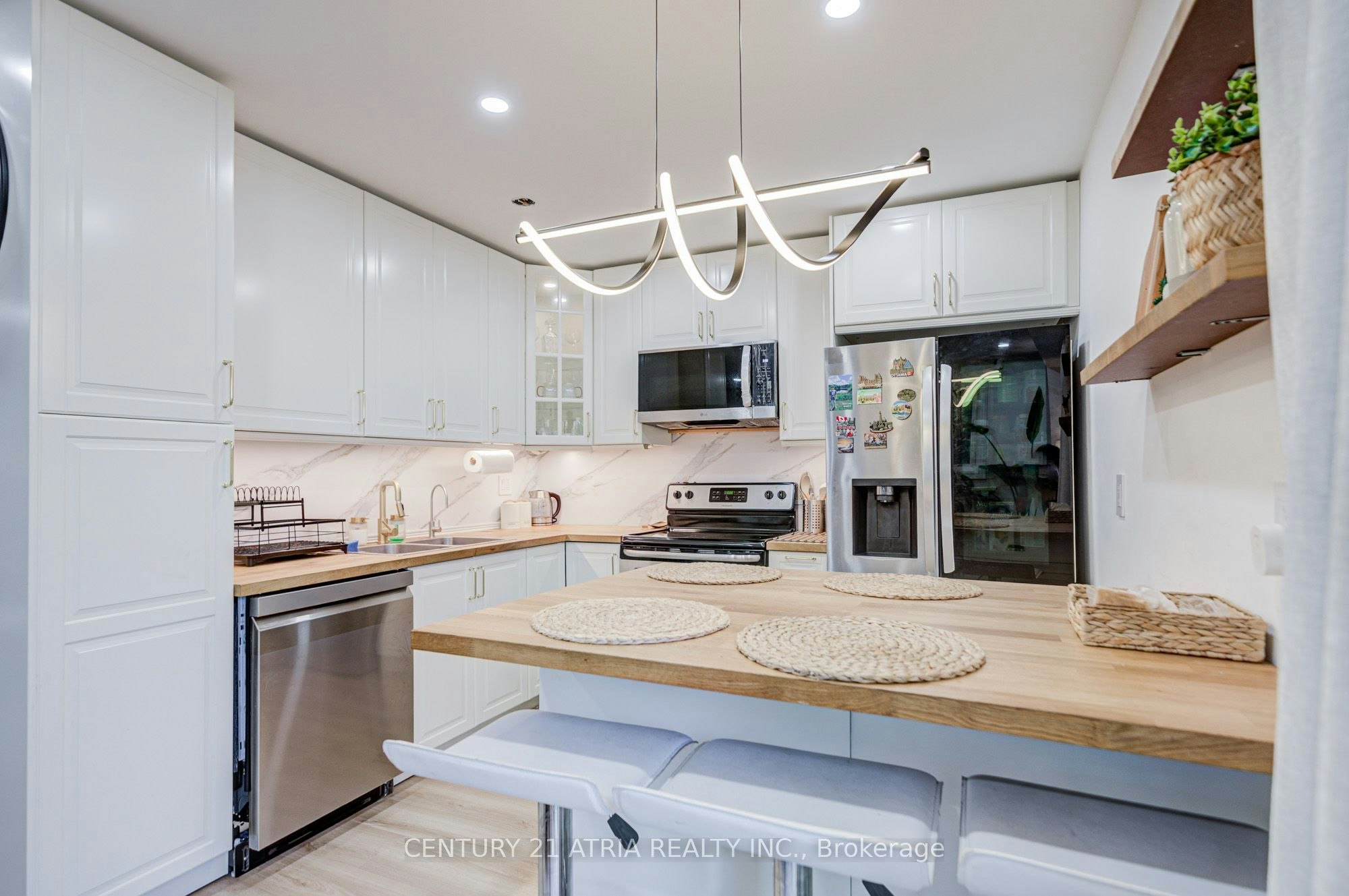 670 Elgin Street, Newmarket, ON, L3Y 3B4 - 20