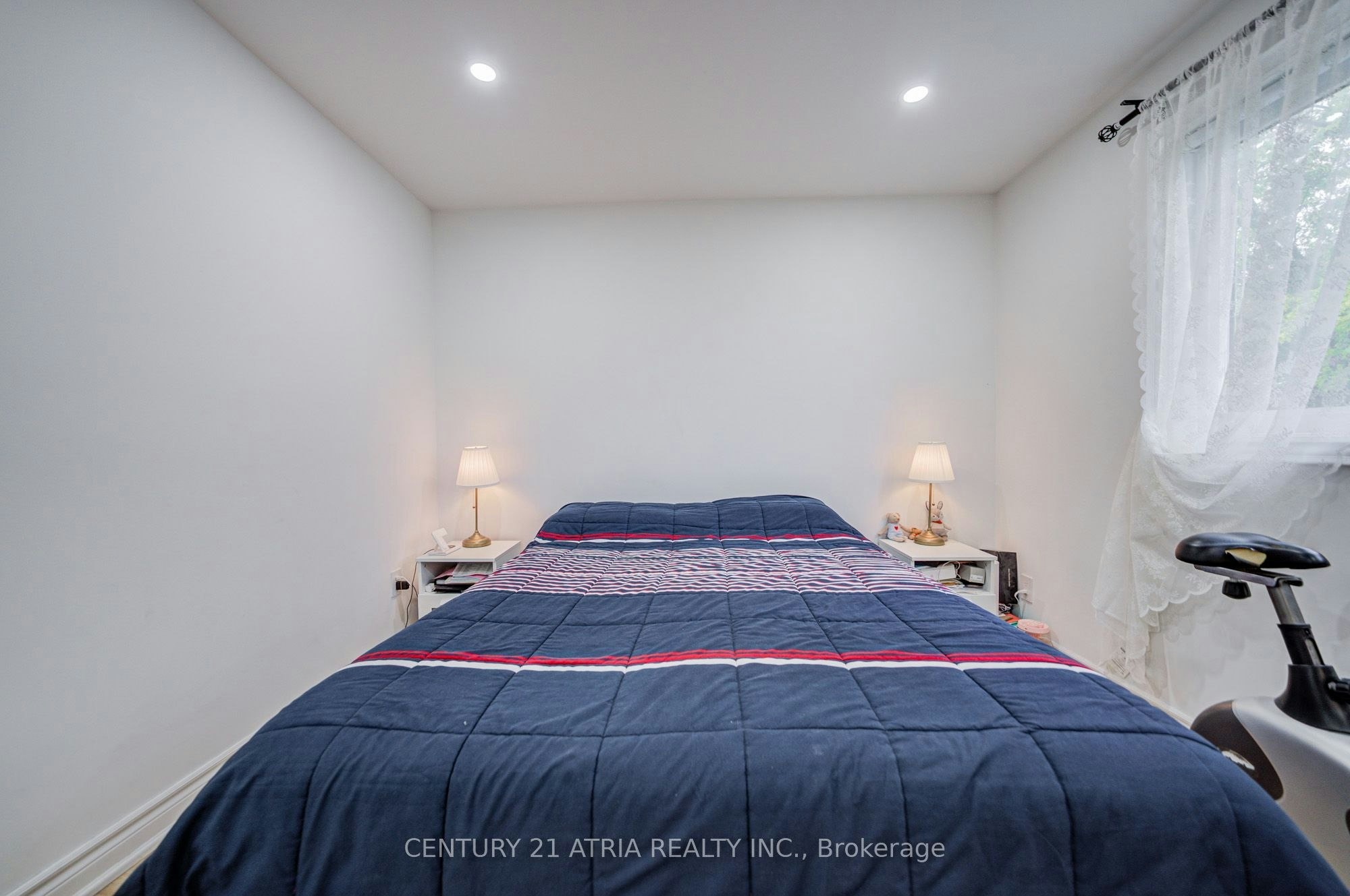 670 Elgin Street, Newmarket, ON, L3Y 3B4 - 26