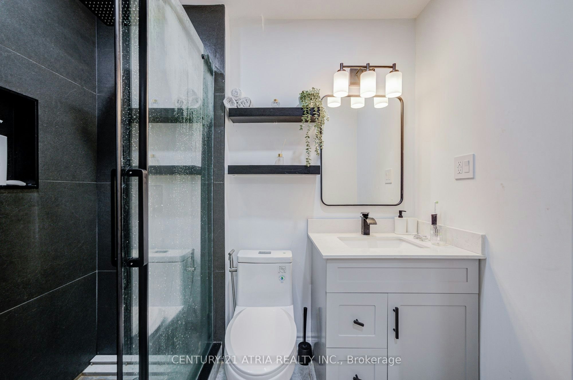 670 Elgin Street, Newmarket, ON, L3Y 3B4 - 30