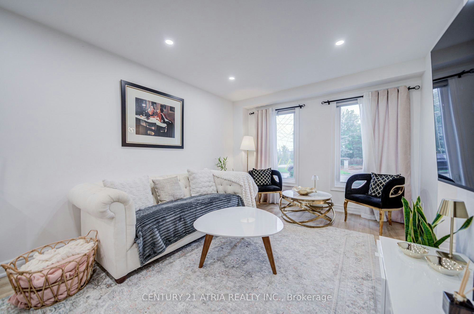 670 Elgin Street, Newmarket, ON, L3Y 3B4 - 12