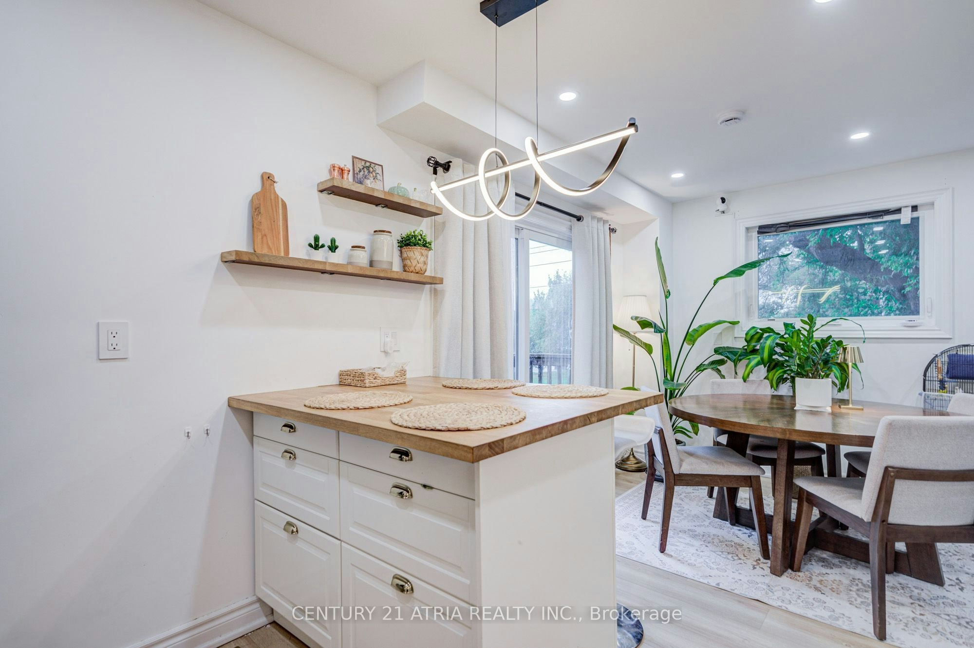 670 Elgin Street, Newmarket, ON, L3Y 3B4 - 23