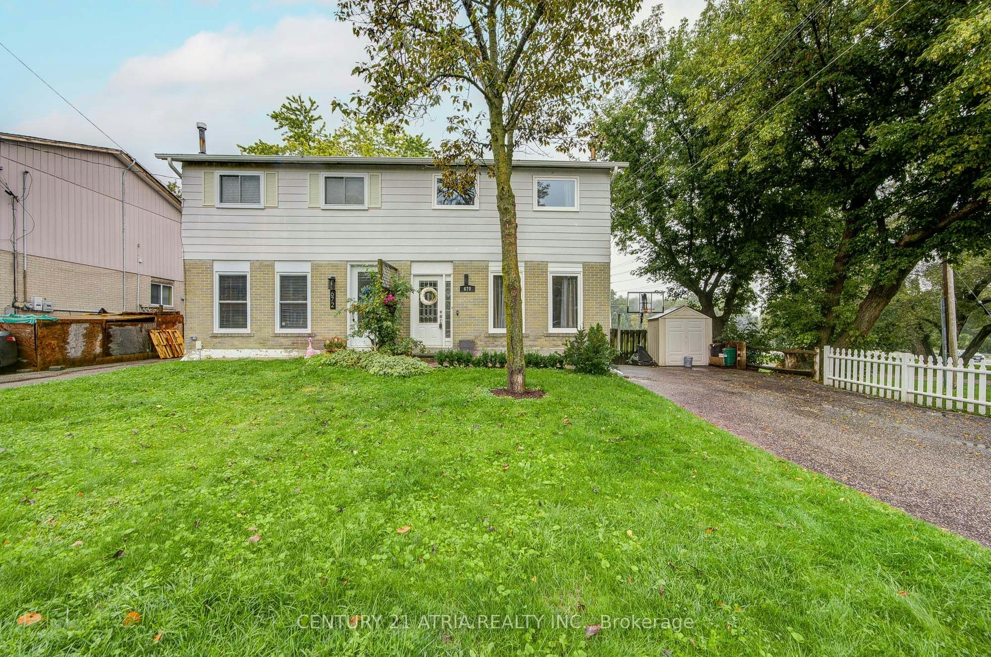 670 Elgin Street, Newmarket, ON, L3Y 3B4 - 3