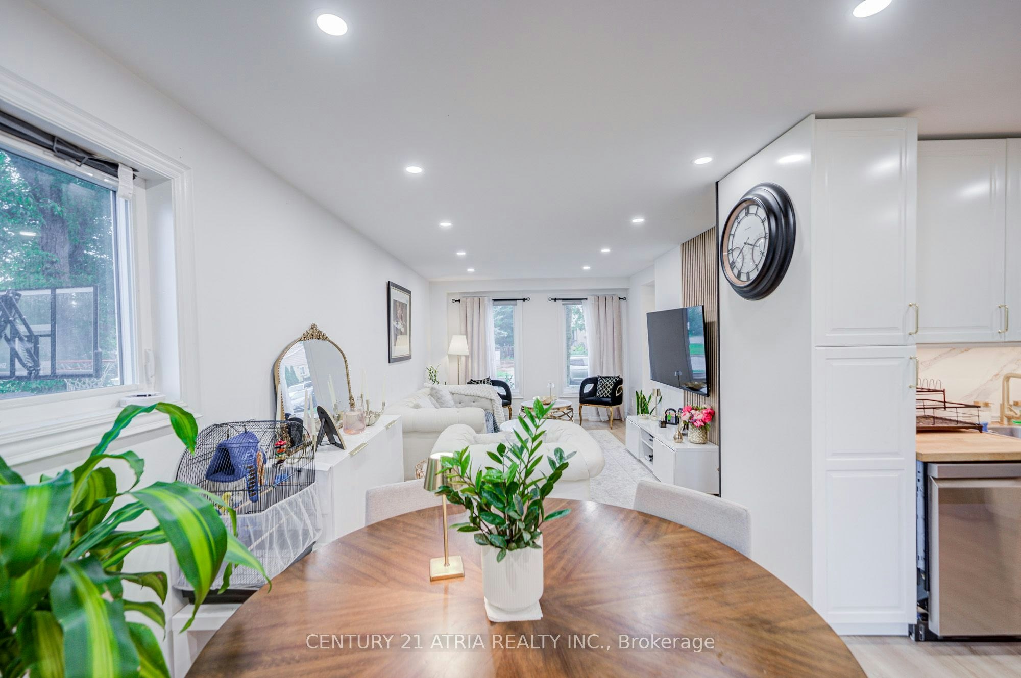 670 Elgin Street, Newmarket, ON, L3Y 3B4 - 17