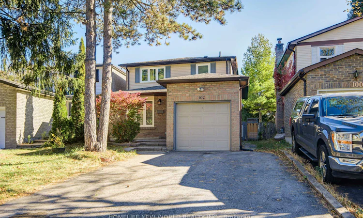 102 Madsen Crescent