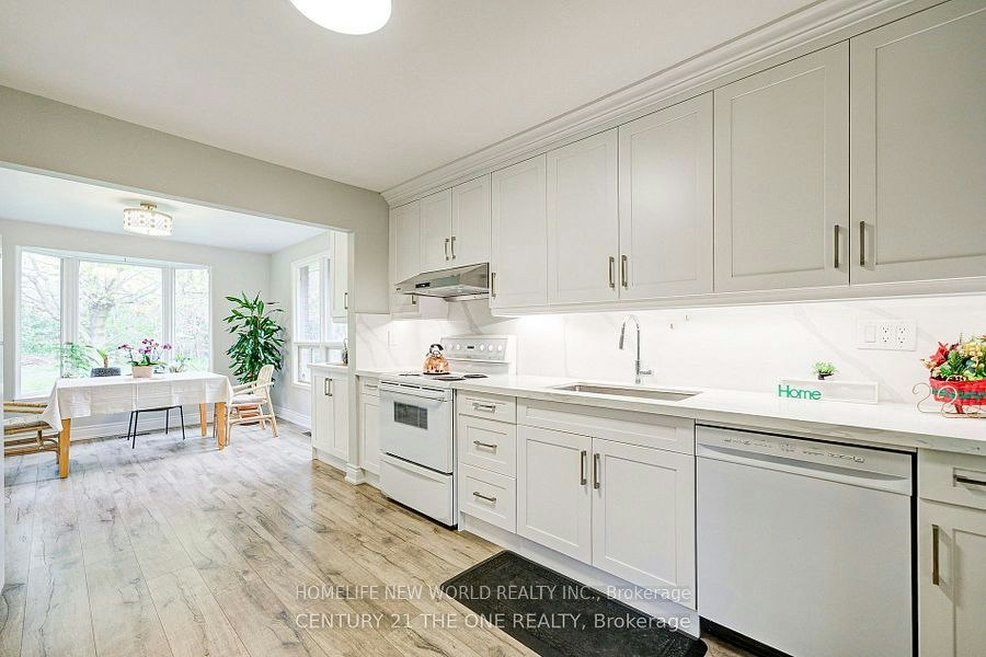 63 Kilpatrick Drive, East Gwillimbury, ON, L9N 1H7 - 4