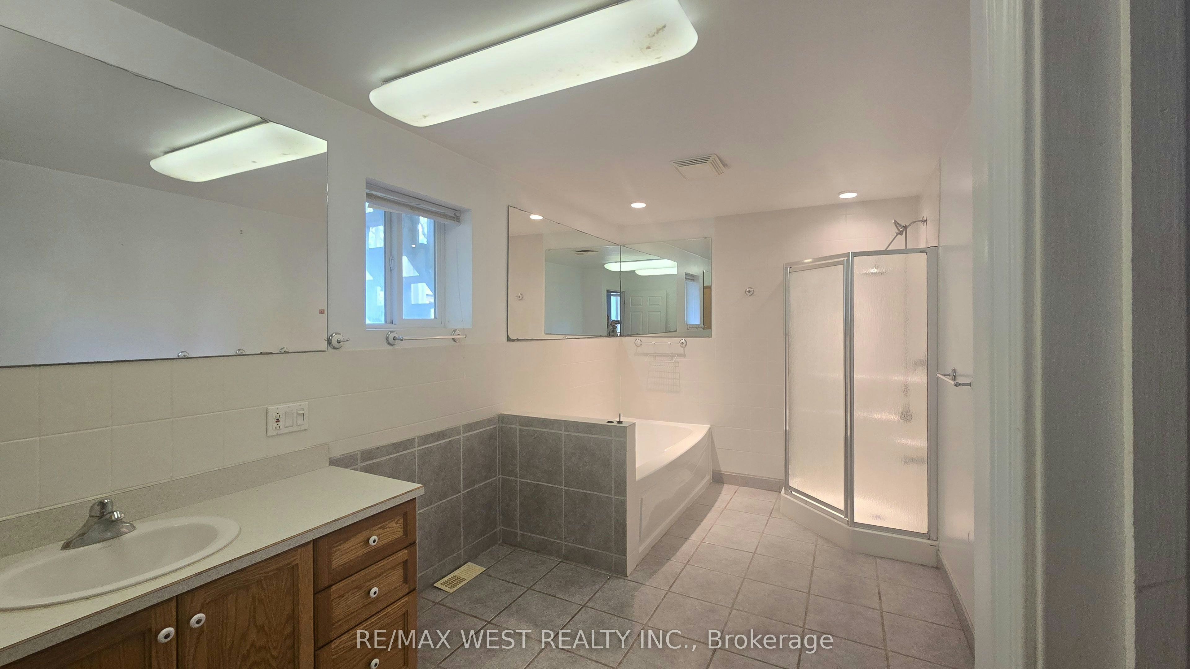 5427 Yonge Street, Innisfil, ON, L0L 1R0 - 6