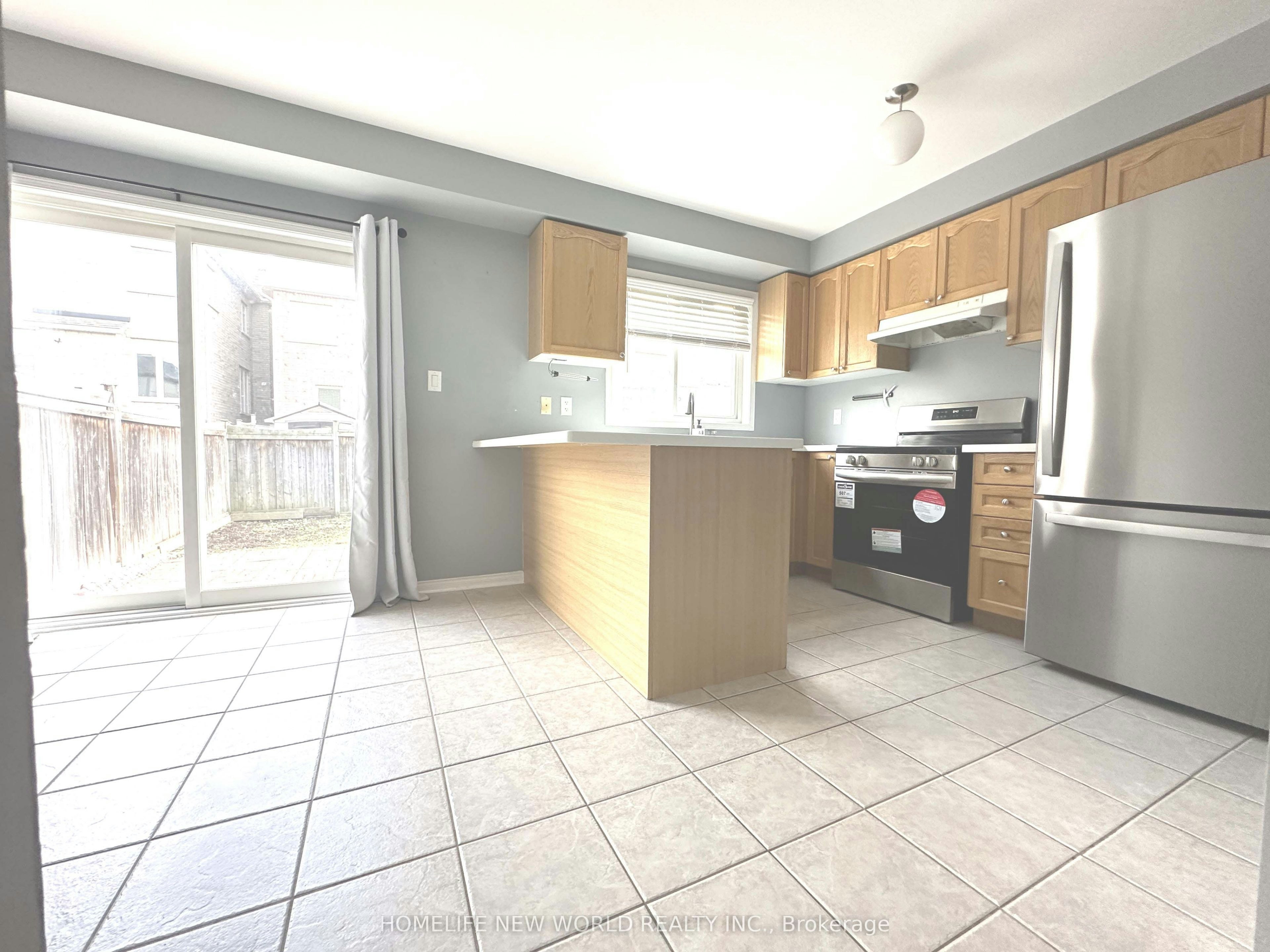 7 Ulson Drive S, Richmond Hill, ON, L4E 4V6 - 5
