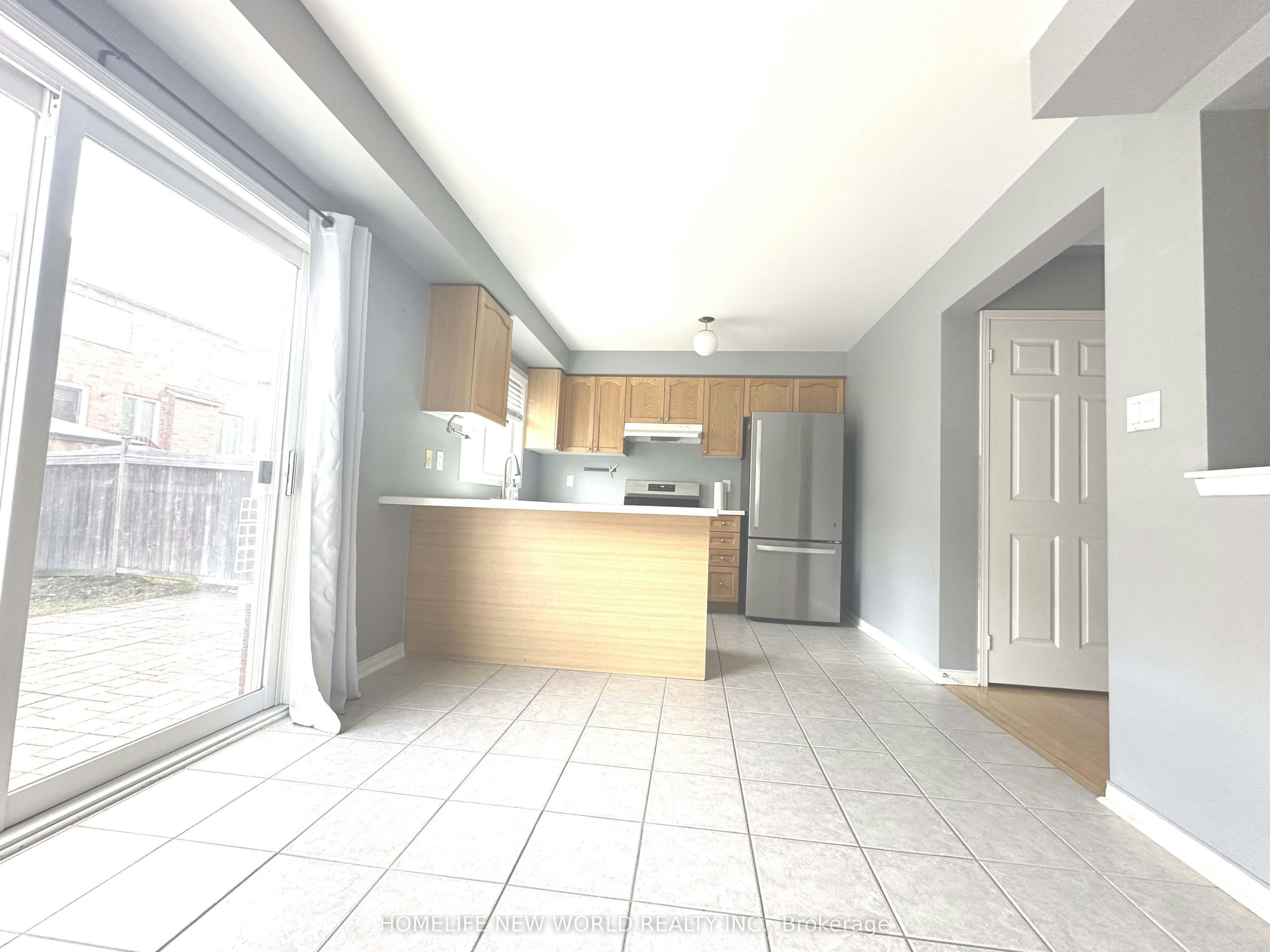 7 Ulson Drive S, Richmond Hill, ON, L4E 4V6 - 6