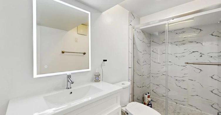 1 Crossroads Drive, Richmond Hill, ON, L4E 5E3 - 45