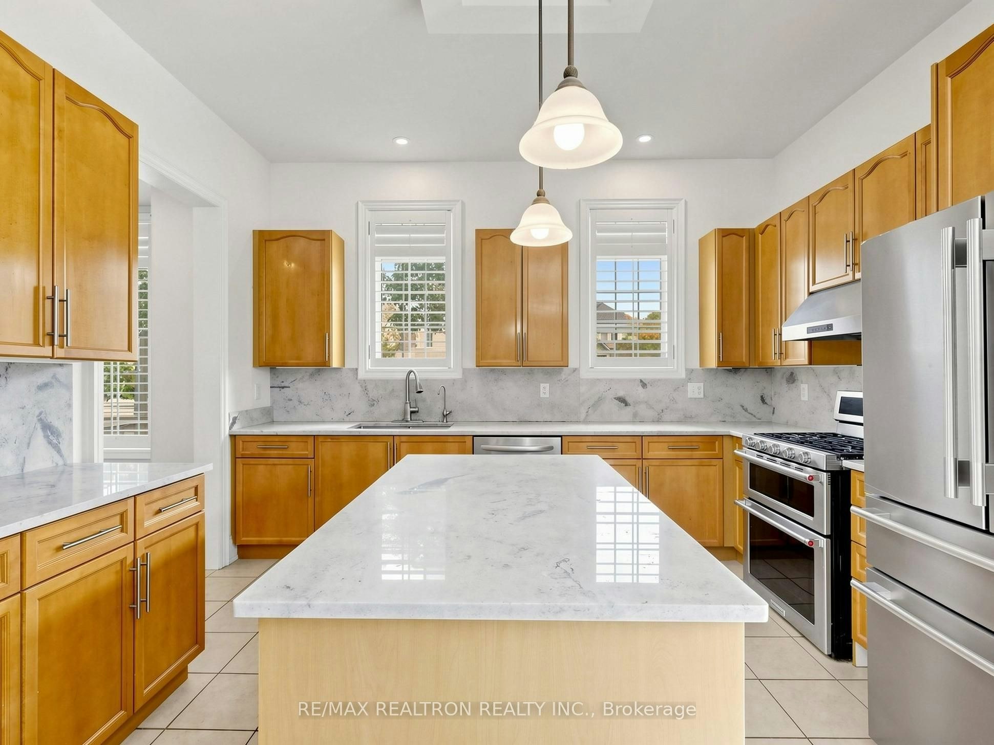 1 Crossroads Drive, Richmond Hill, ON, L4E 5E3 - 19