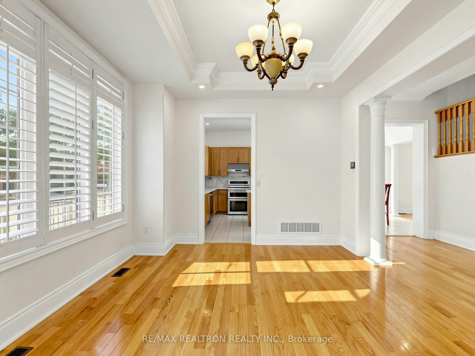 1 Crossroads Drive, Richmond Hill, ON, L4E 5E3 - 8