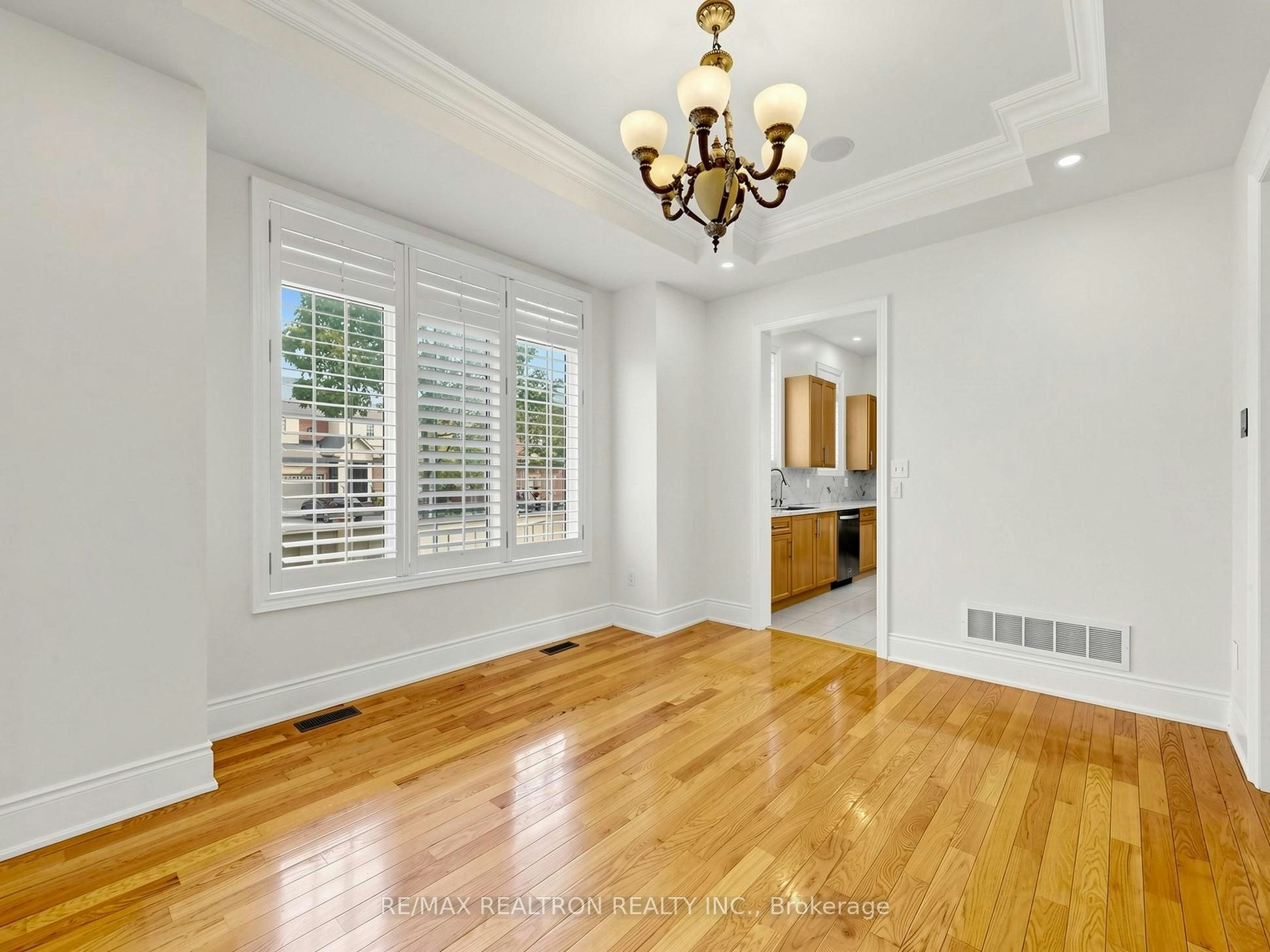 1 Crossroads Drive, Richmond Hill, ON, L4E 5E3 - 9