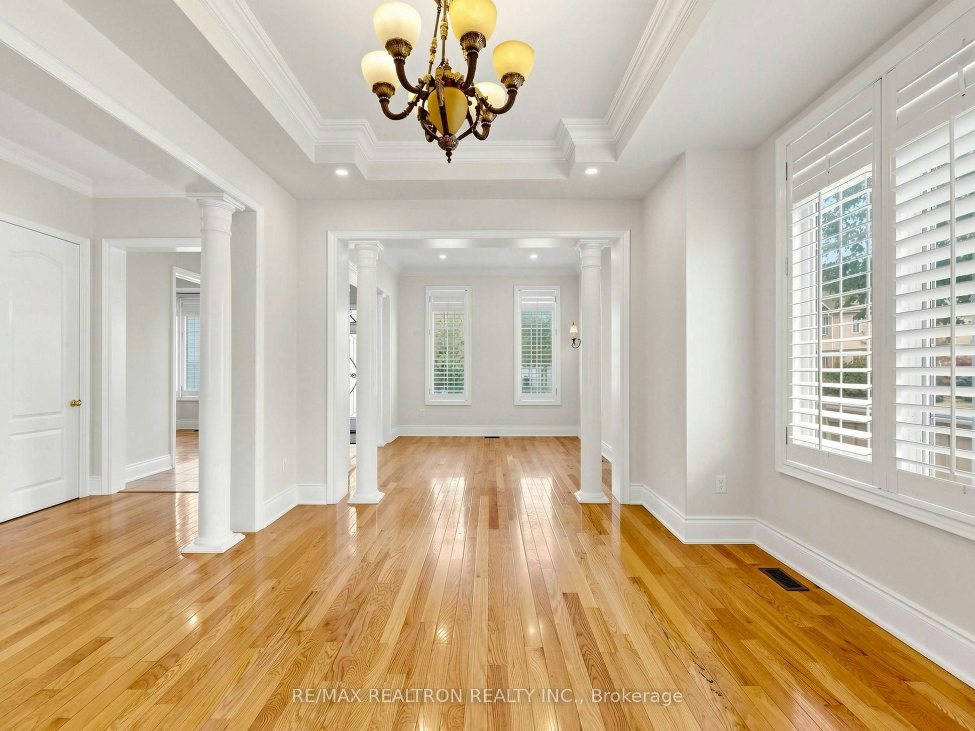 1 Crossroads Drive, Richmond Hill, ON, L4E 5E3 - 12