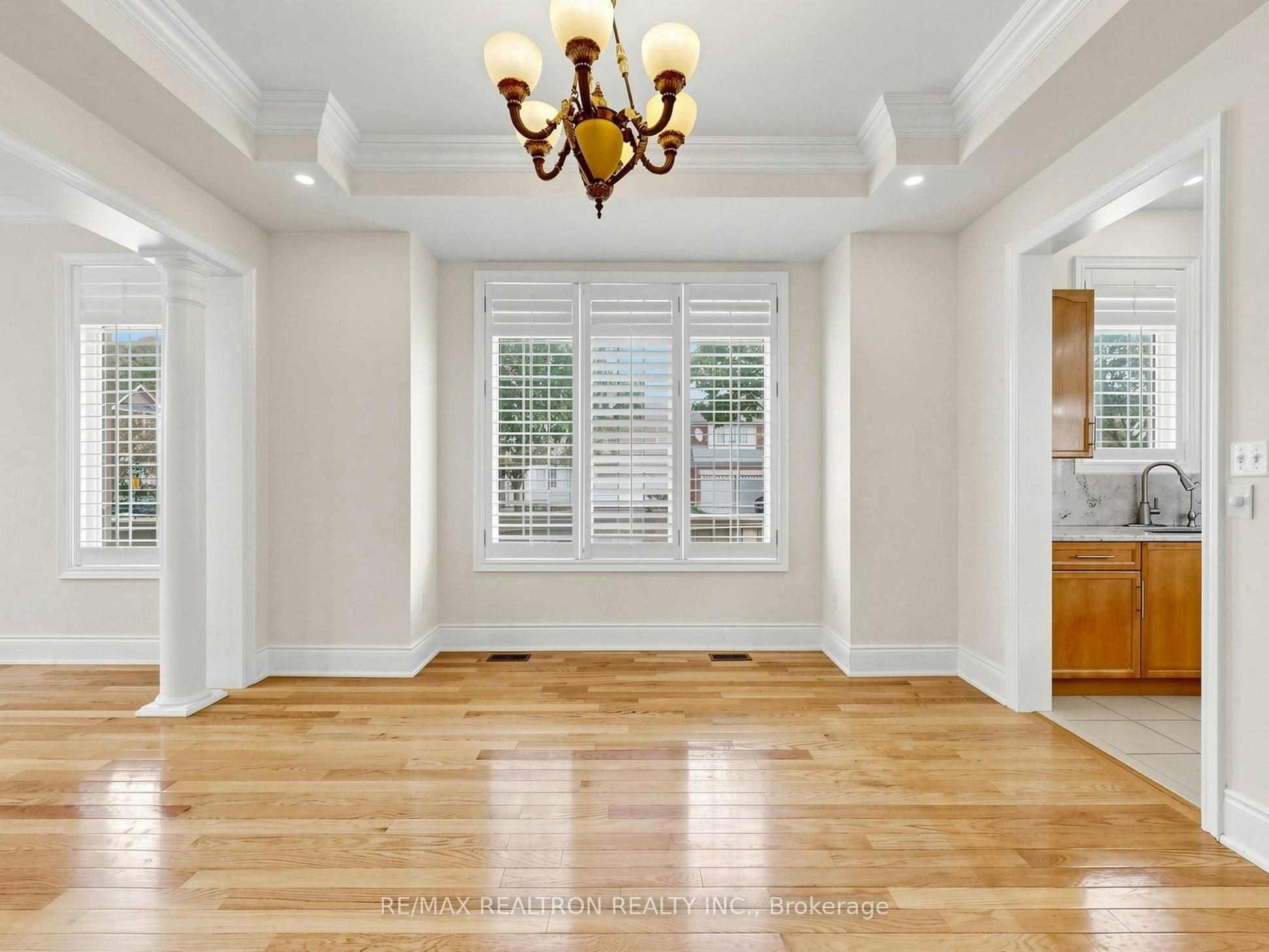 1 Crossroads Drive, Richmond Hill, ON, L4E 5E3 - 10