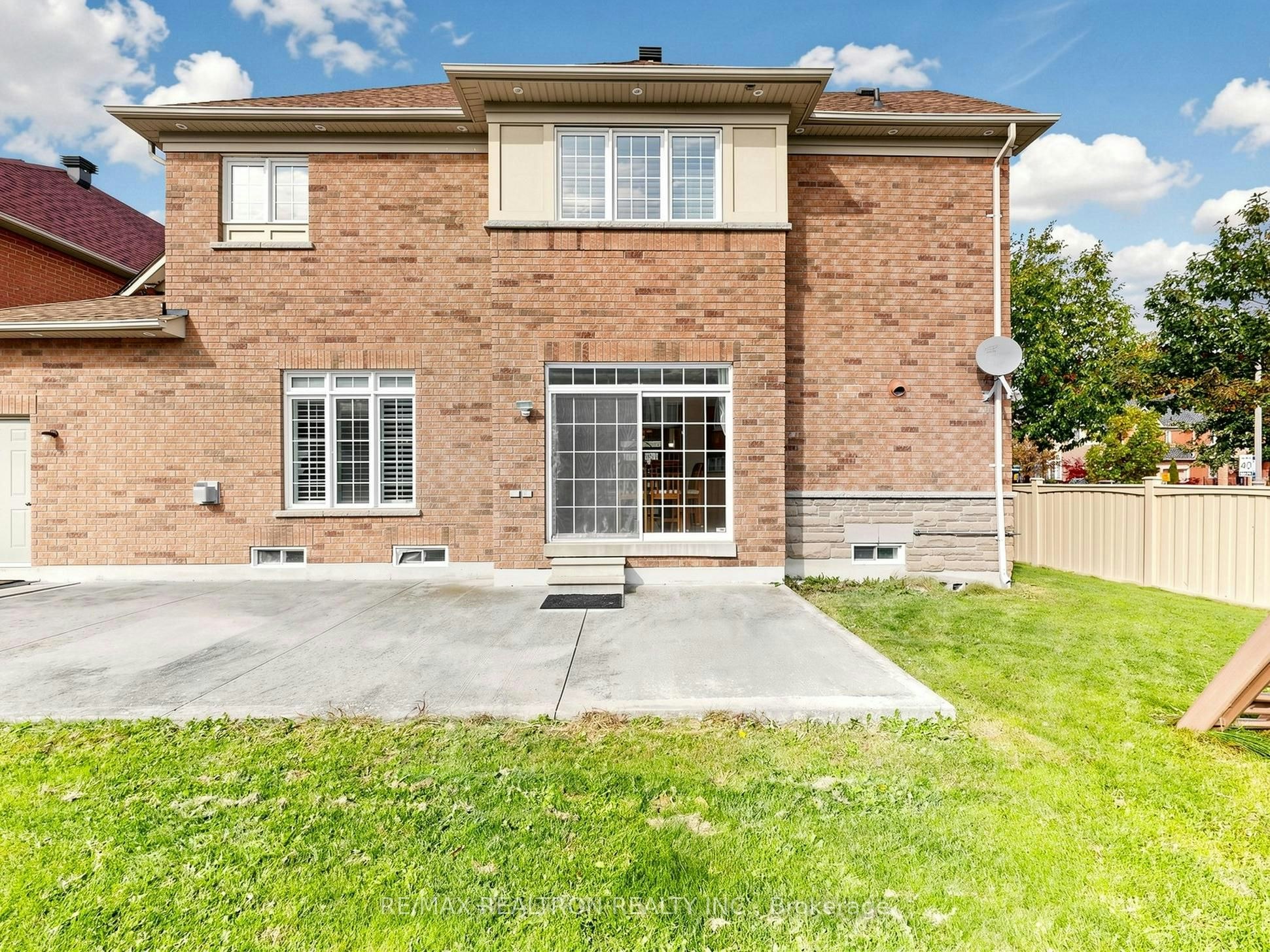 1 Crossroads Drive, Richmond Hill, ON, L4E 5E3 - 47