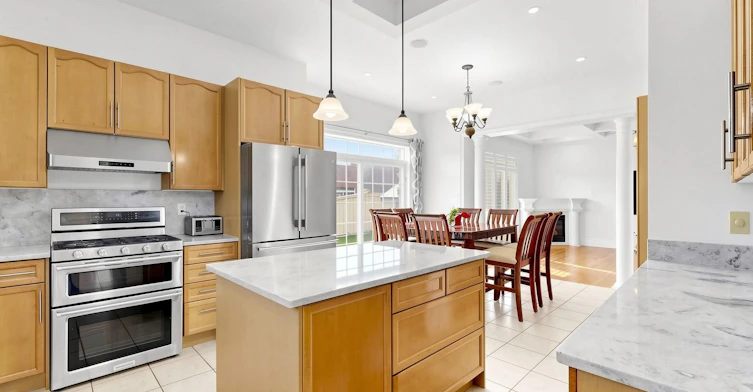 1 Crossroads Drive, Richmond Hill, ON, L4E 5E3 - 16