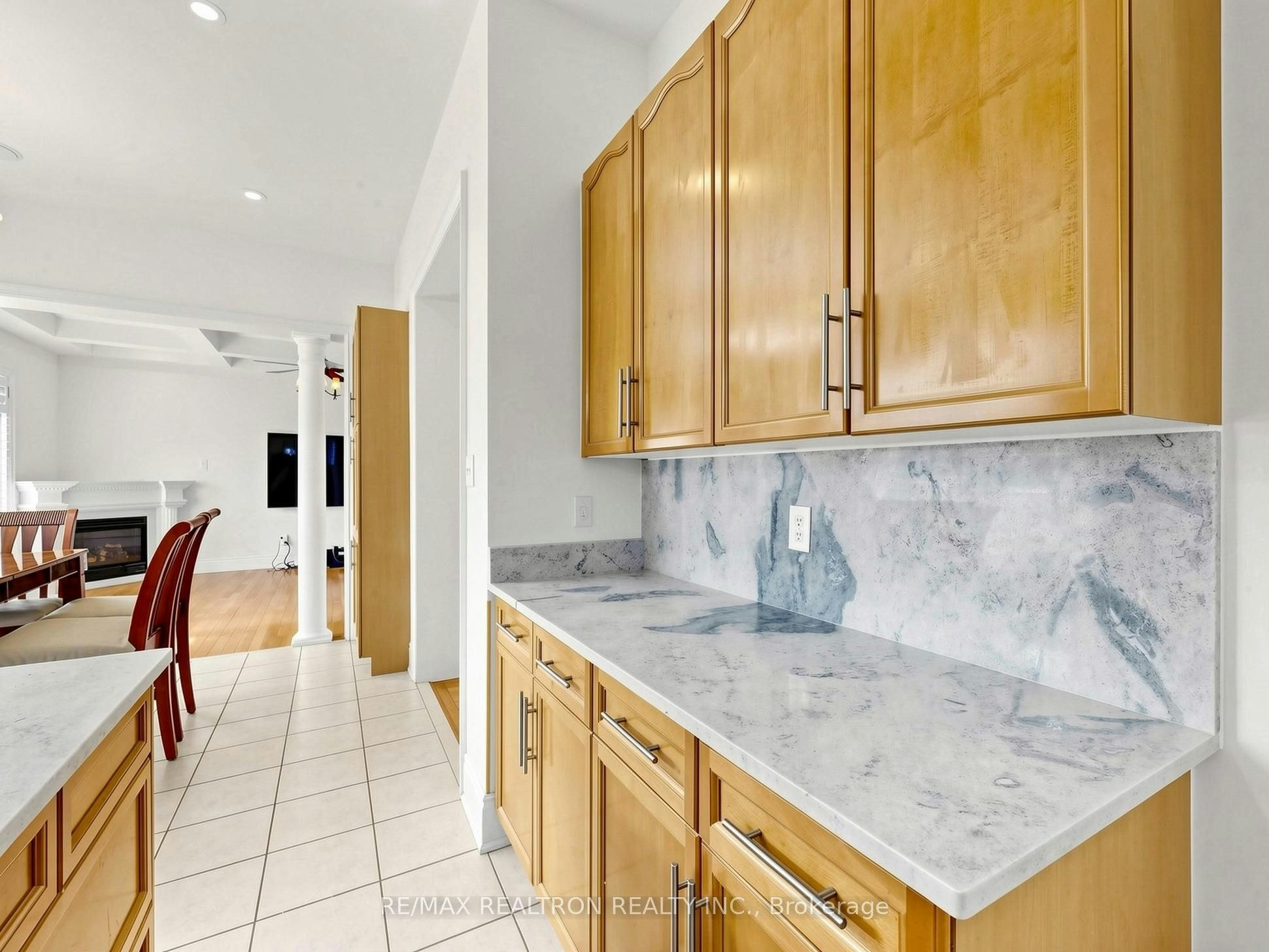 1 Crossroads Drive, Richmond Hill, ON, L4E 5E3 - 17