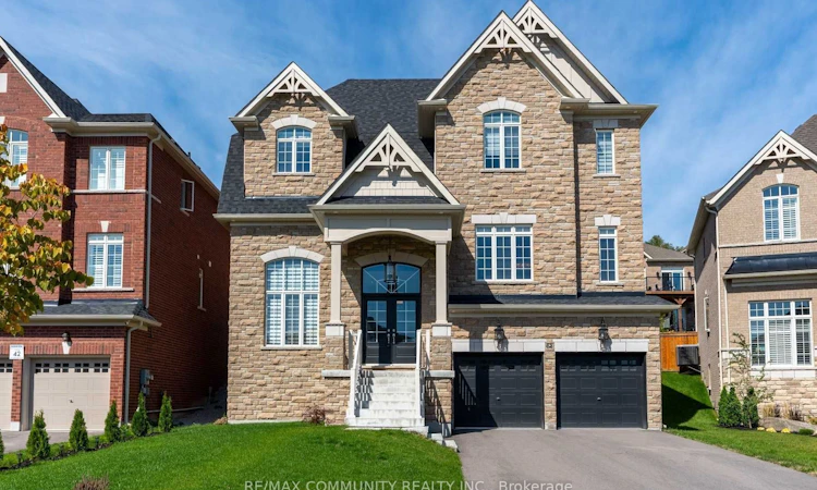 62 Heritage Road