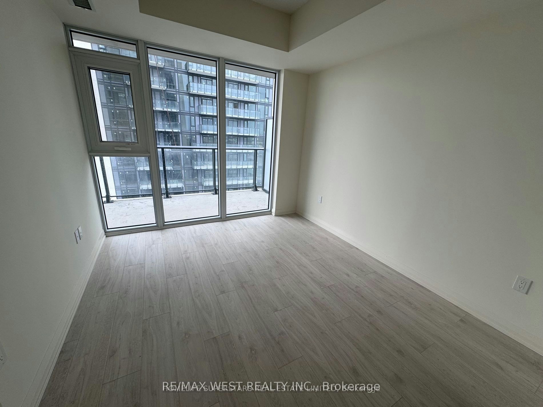2302-8960 Jane Street, Vaughan, ON, L4K 0N9 - 5