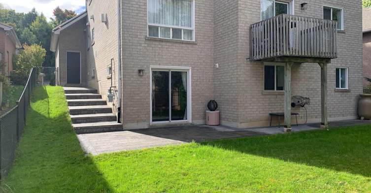 Walk-Out Basement-337 Carruthers Avenue, Newmarket, ON, L3X 2B7 - 3