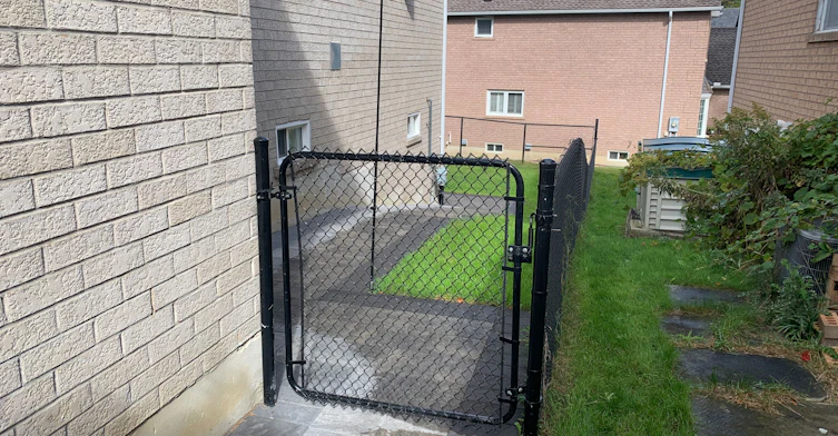 Walk-Out Basement-337 Carruthers Avenue, Newmarket, ON, L3X 2B7 - 2