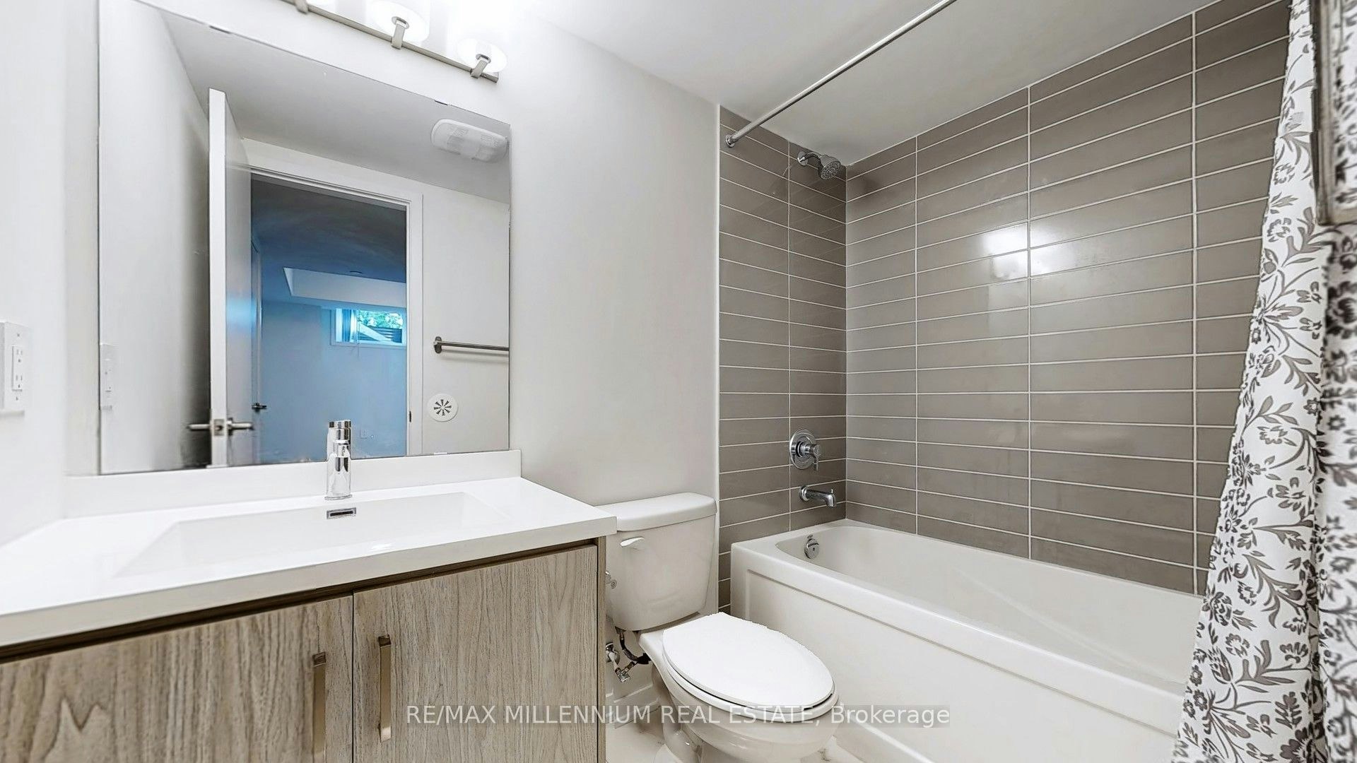 64-31 Honeycrisp Crescent, Vaughan, ON, L4K 0N6 - 24