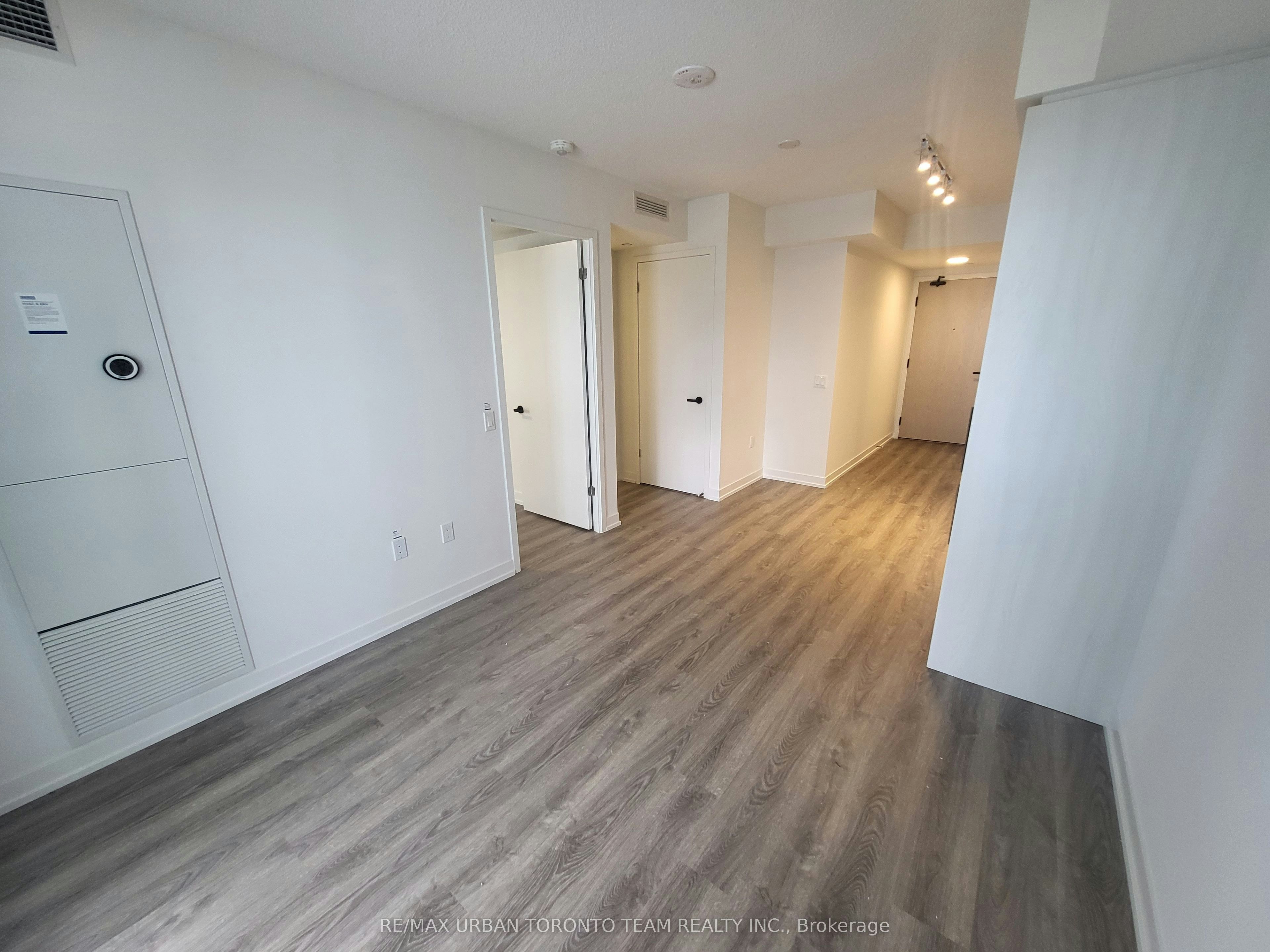 1717-195 Commerce Street, Vaughan, ON, L4K 0P9 - 6