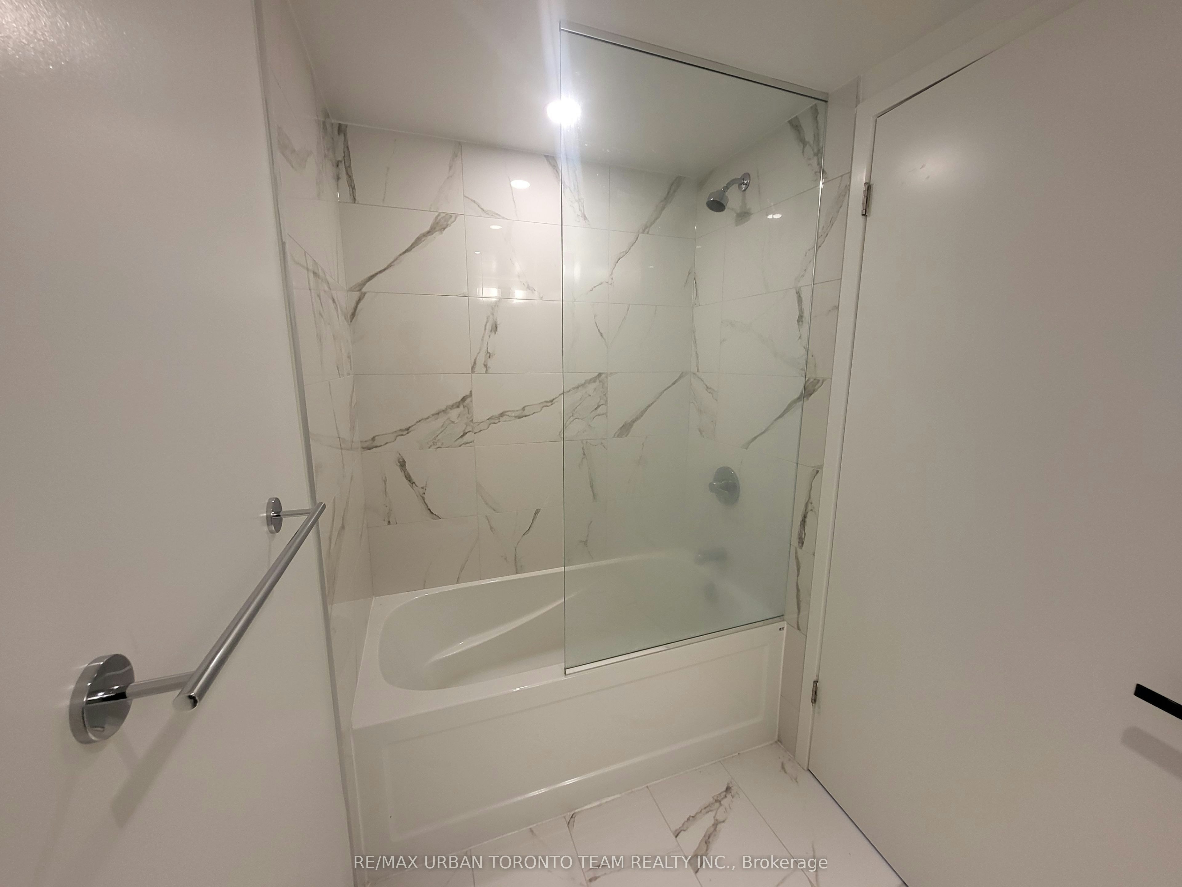 2306-195 Commerce Street, Vaughan, ON, L4K 0P9 - 12