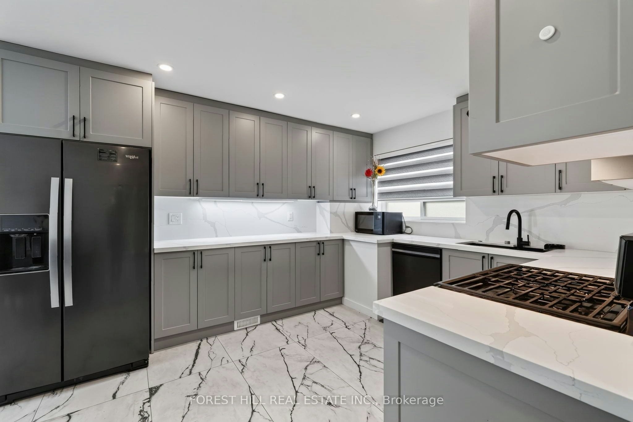286 Palmer Avenue, Richmond Hill, ON, L4C 1P3 - 3
