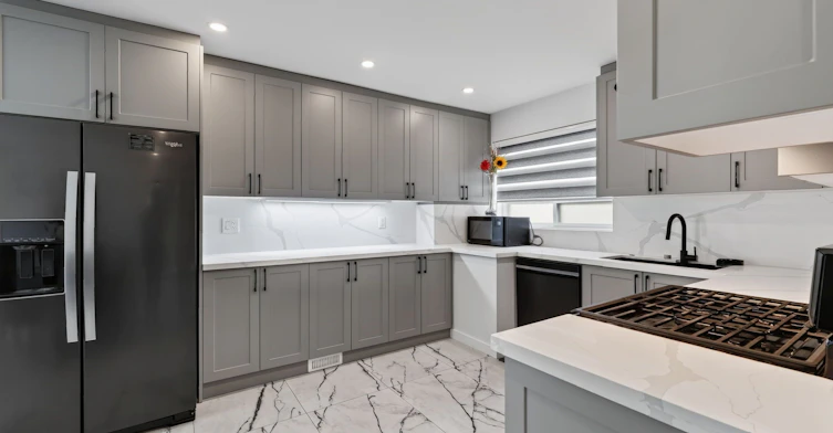 286 Palmer Avenue, Richmond Hill, ON, L4C 1P3 - 3