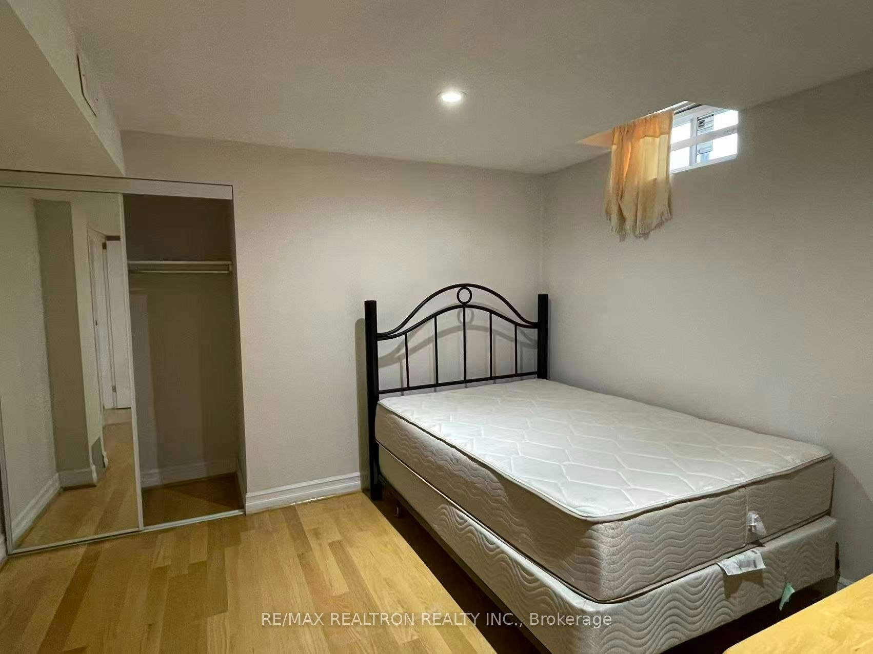 Bsmt-Room 1-226 Highglen Avenue, Markham, ON, L3S 3H1 - 3
