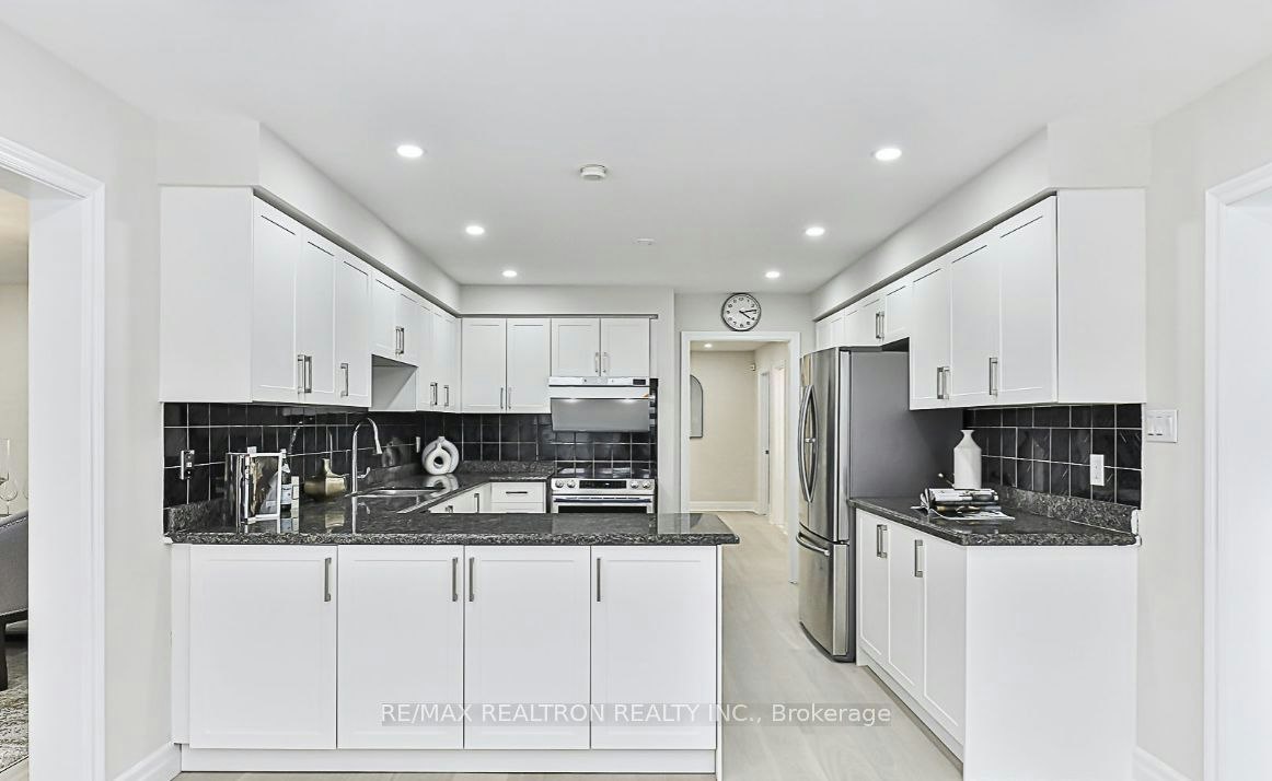 Bsmt-Room 1-226 Highglen Avenue, Markham, ON, L3S 3H1 - 2