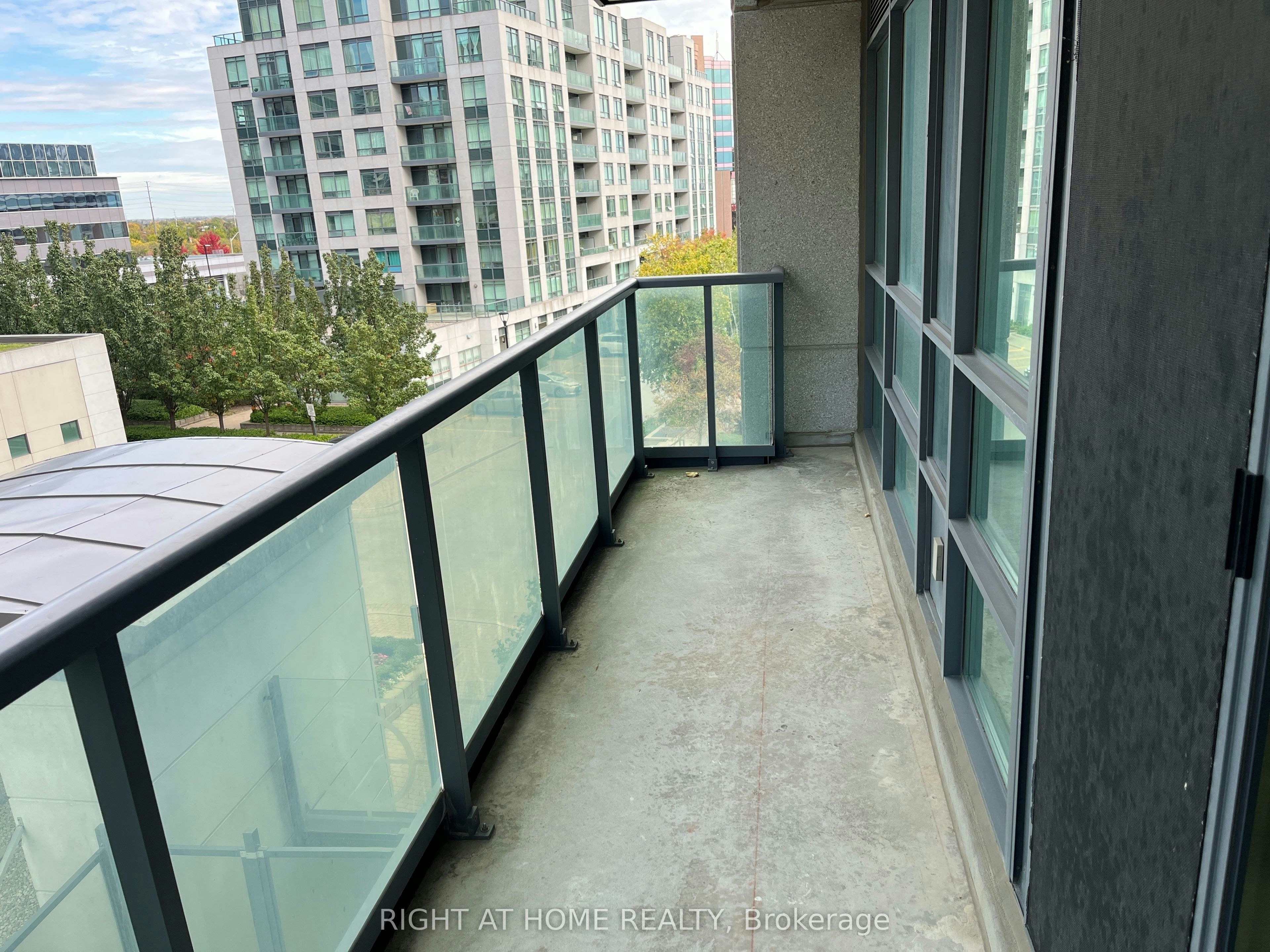 509-75 South Town Centre Boulevard, Markham, ON, L6G 0B3 - 10