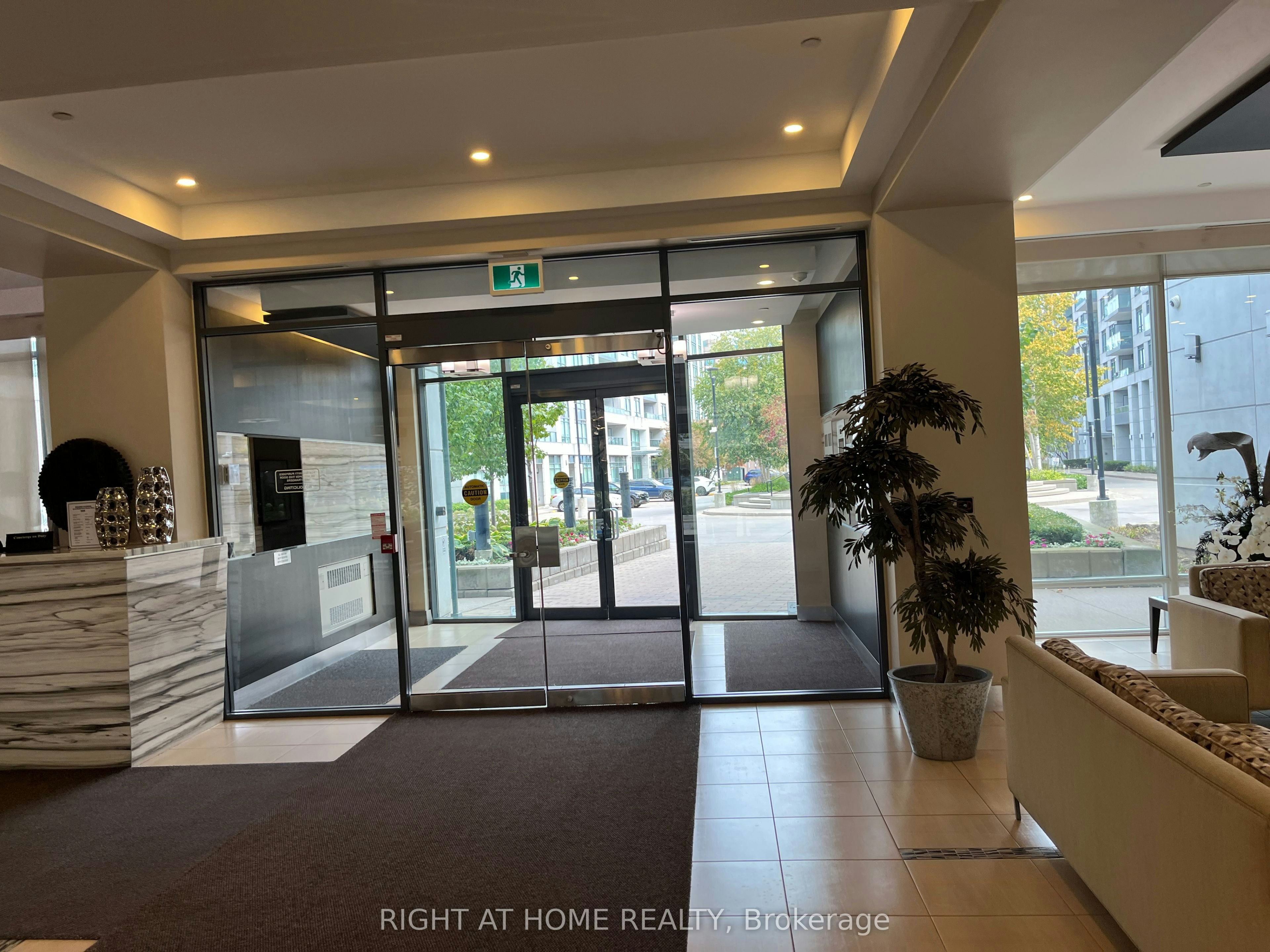 509-75 South Town Centre Boulevard, Markham, ON, L6G 0B3 - 19