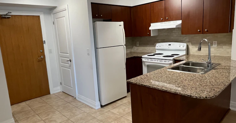 509-75 South Town Centre Boulevard, Markham, ON, L6G 0B3 - 3