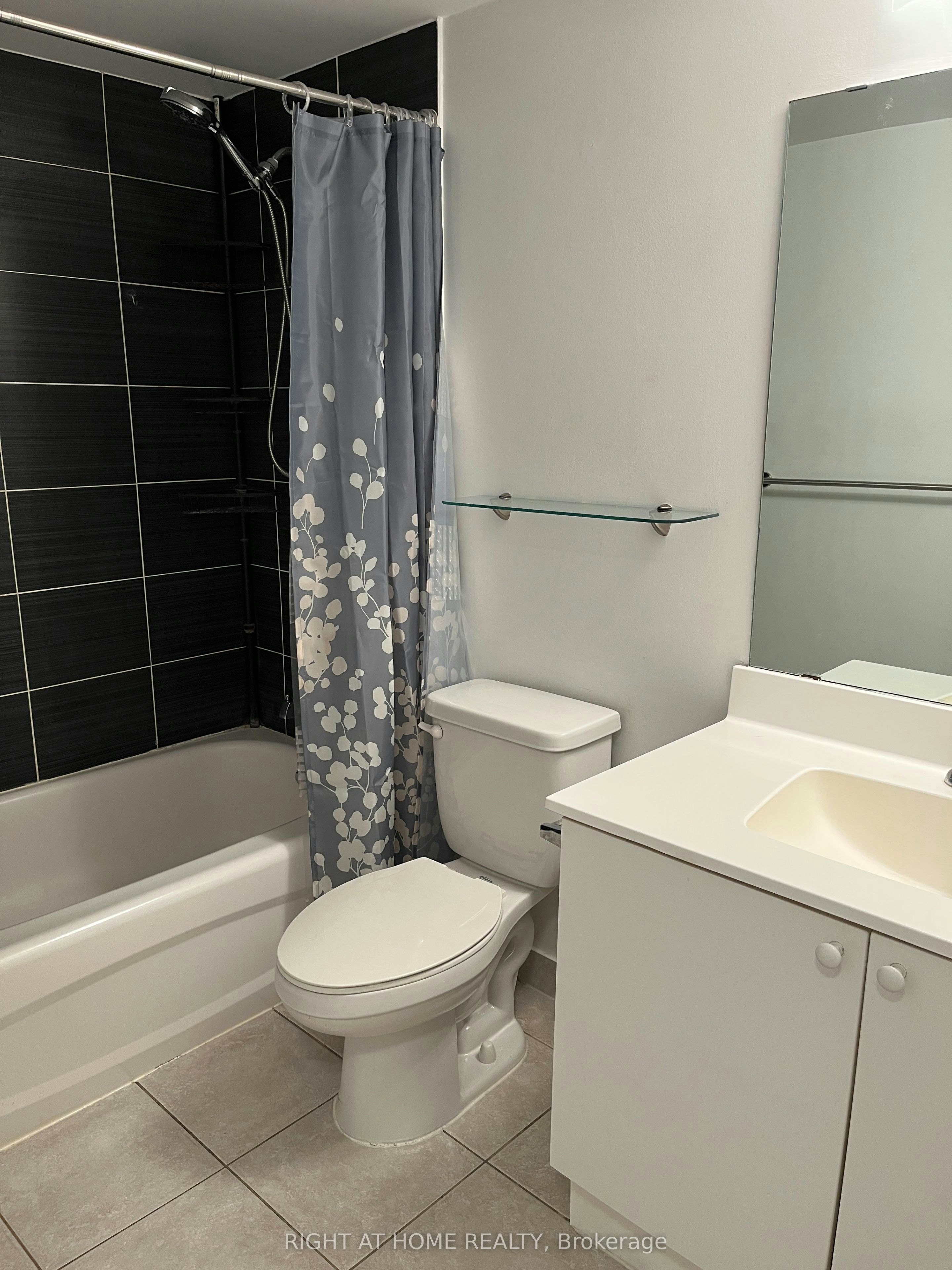 509-75 South Town Centre Boulevard, Markham, ON, L6G 0B3 - 15
